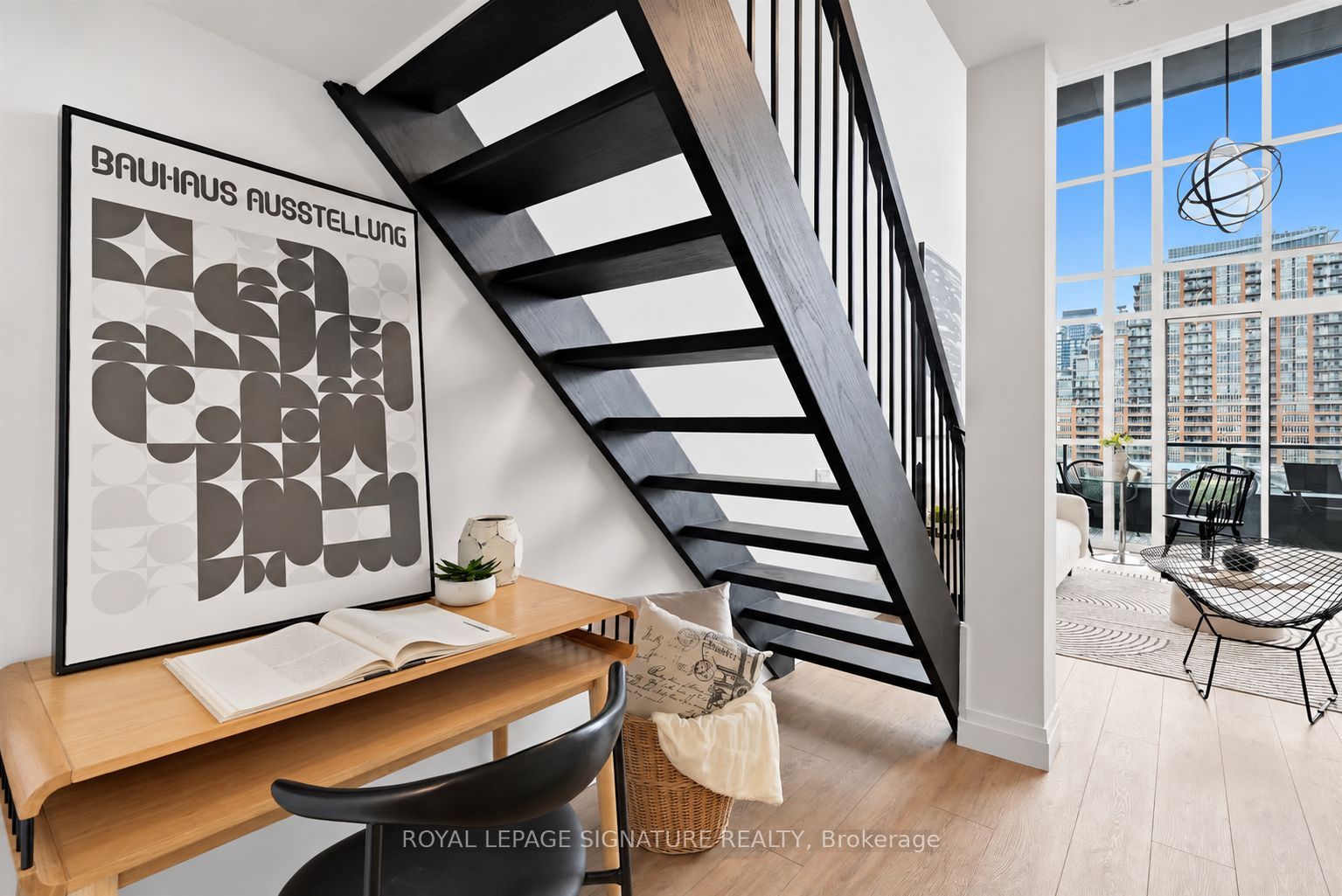 5 Hanna Avenue 532, Toronto, ON M6K 0B3 photo 5