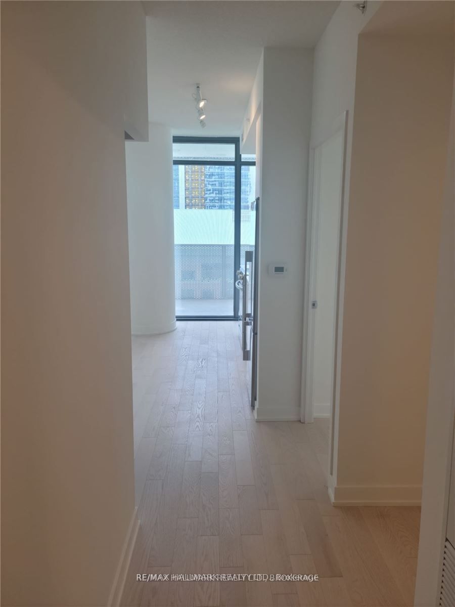25 Richmond Street E 2306, Toronto, ON M5C 1N7 photo 2