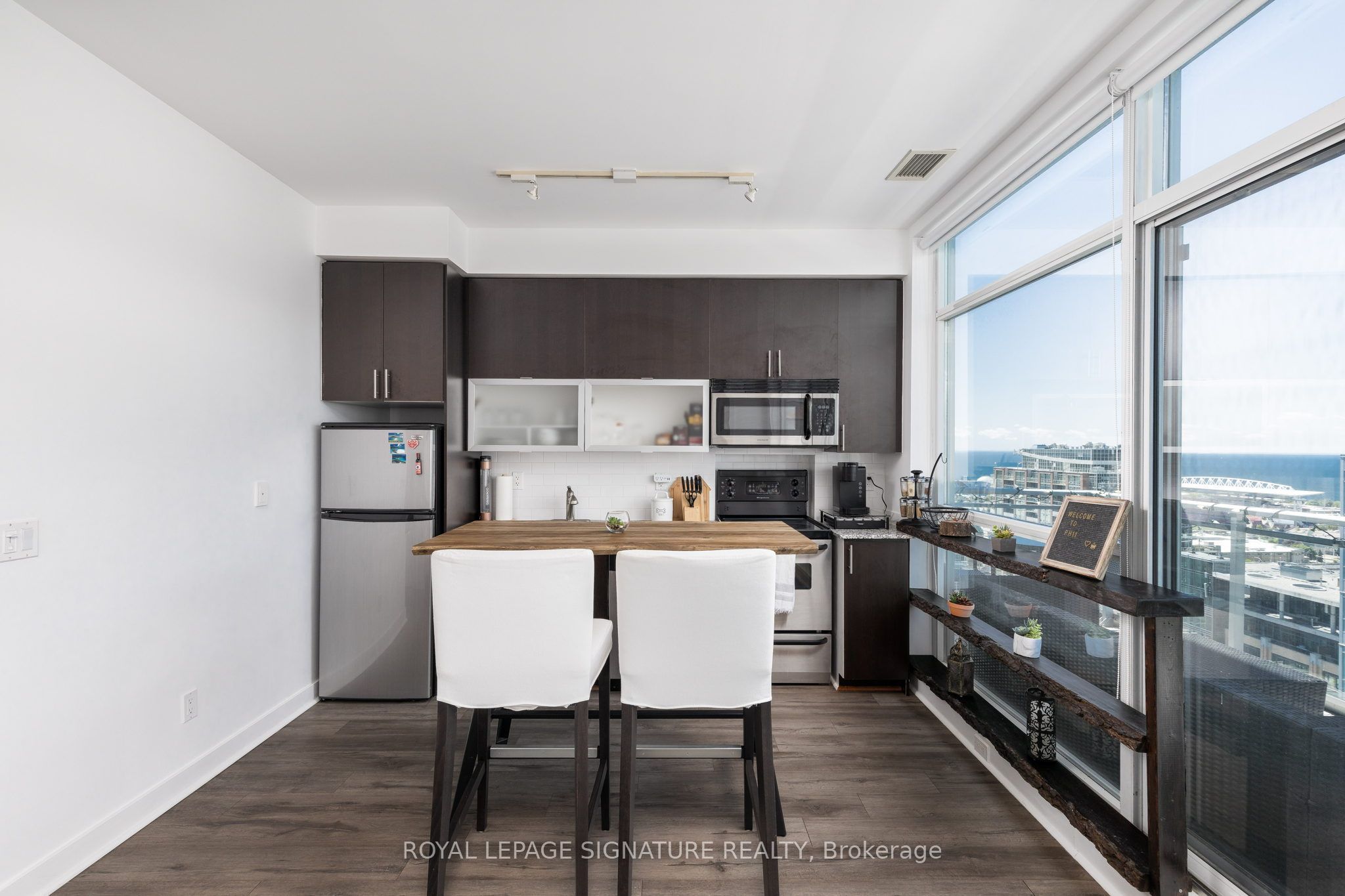 80 Western Battery Road UPH11, Toronto, ON M6K 3S1 photo 3