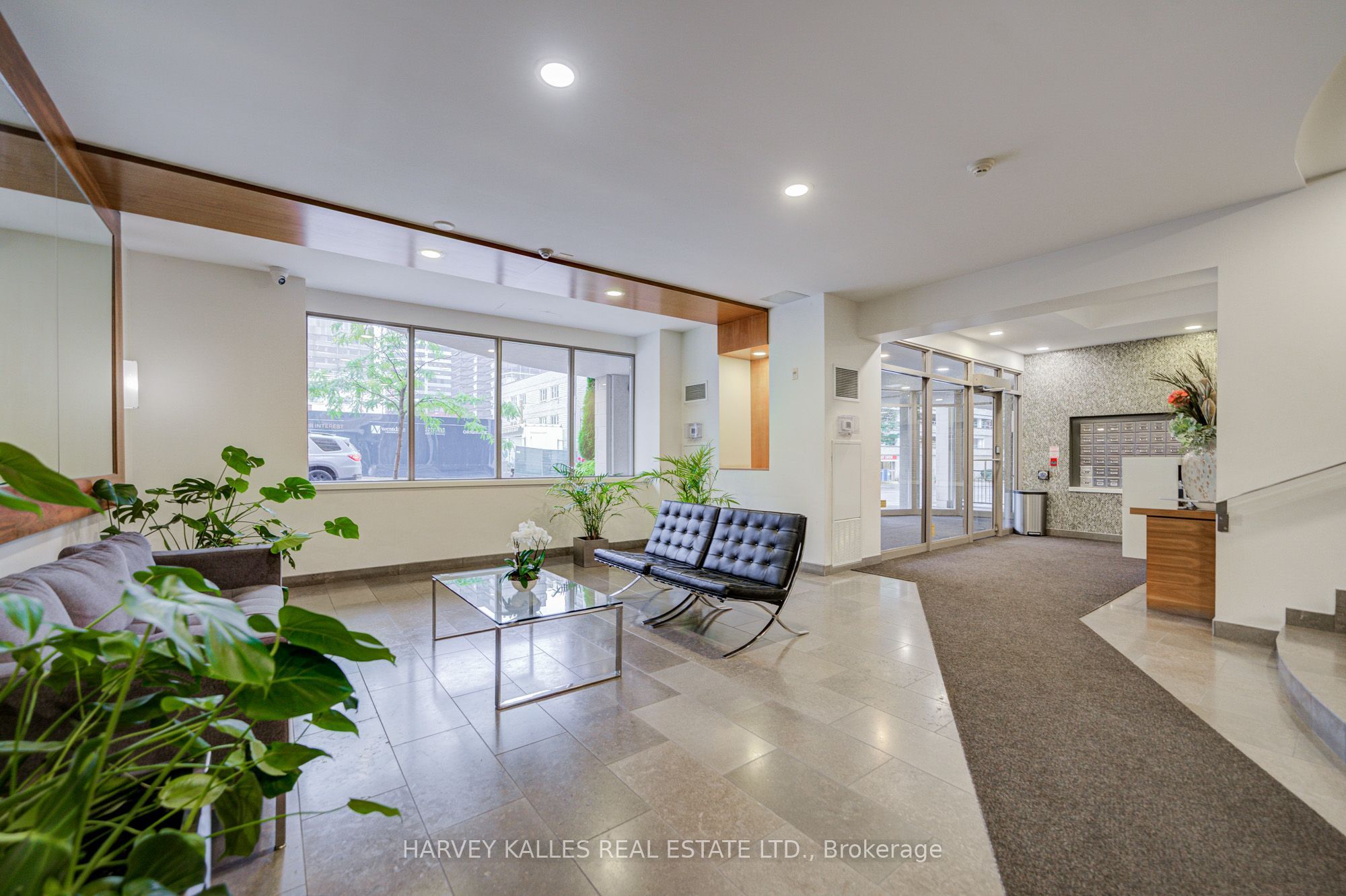 5 Rosehill Avenue 910, Toronto, ON M4T 3A6 photo 3
