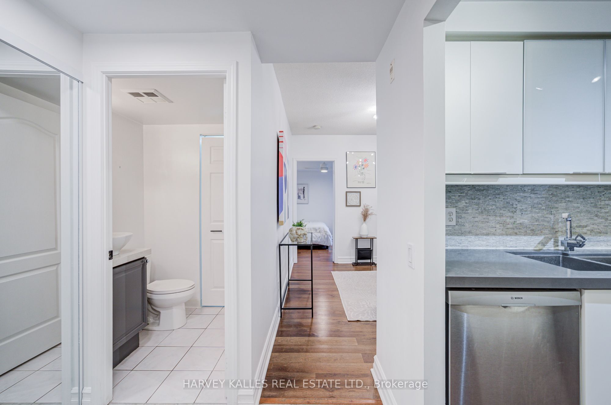 5 Rosehill Avenue 910, Toronto, ON M4T 3A6 photo 5
