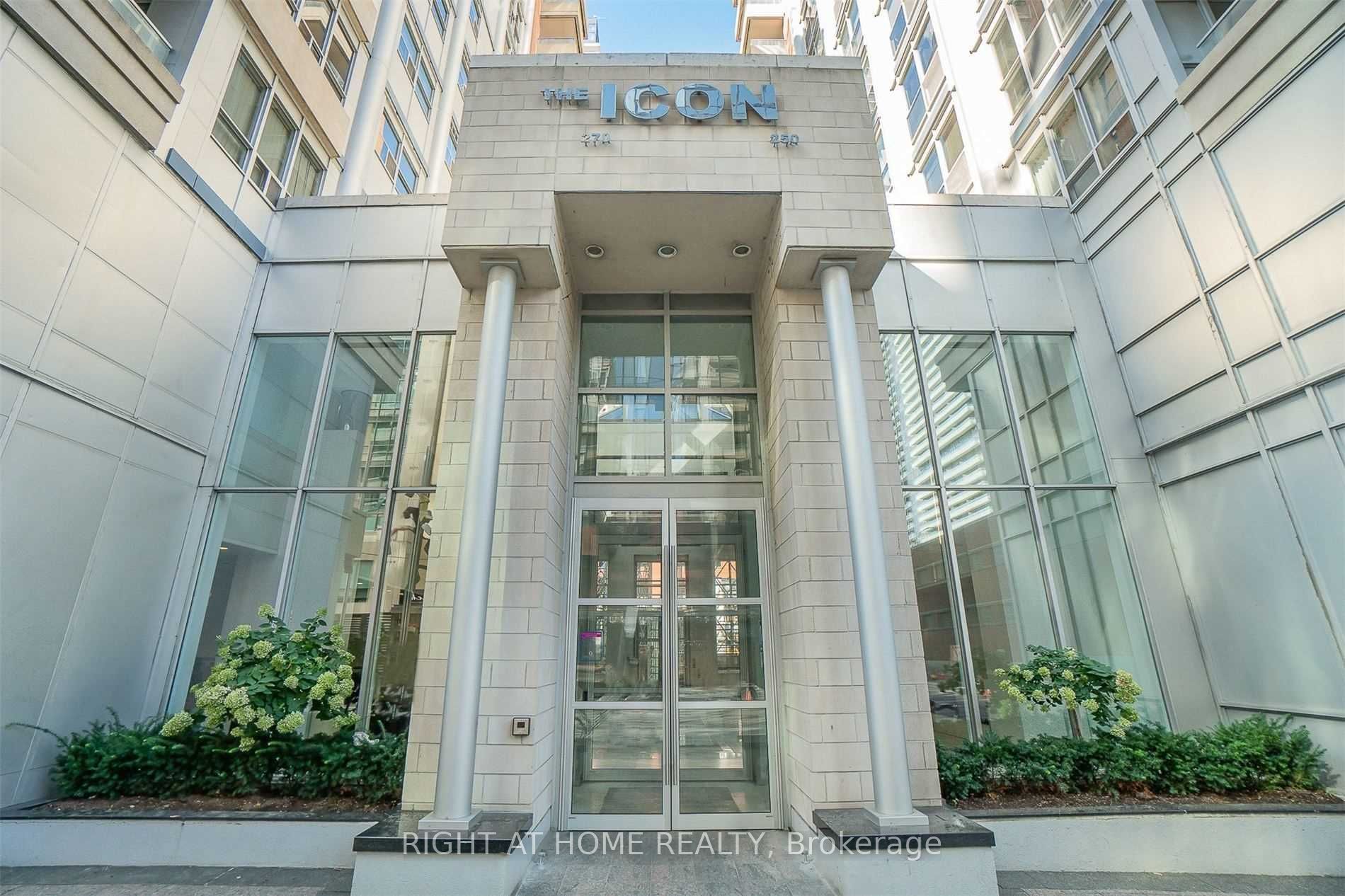 270 Wellington Street W 608, Toronto, ON M5V 3P5 photo 2