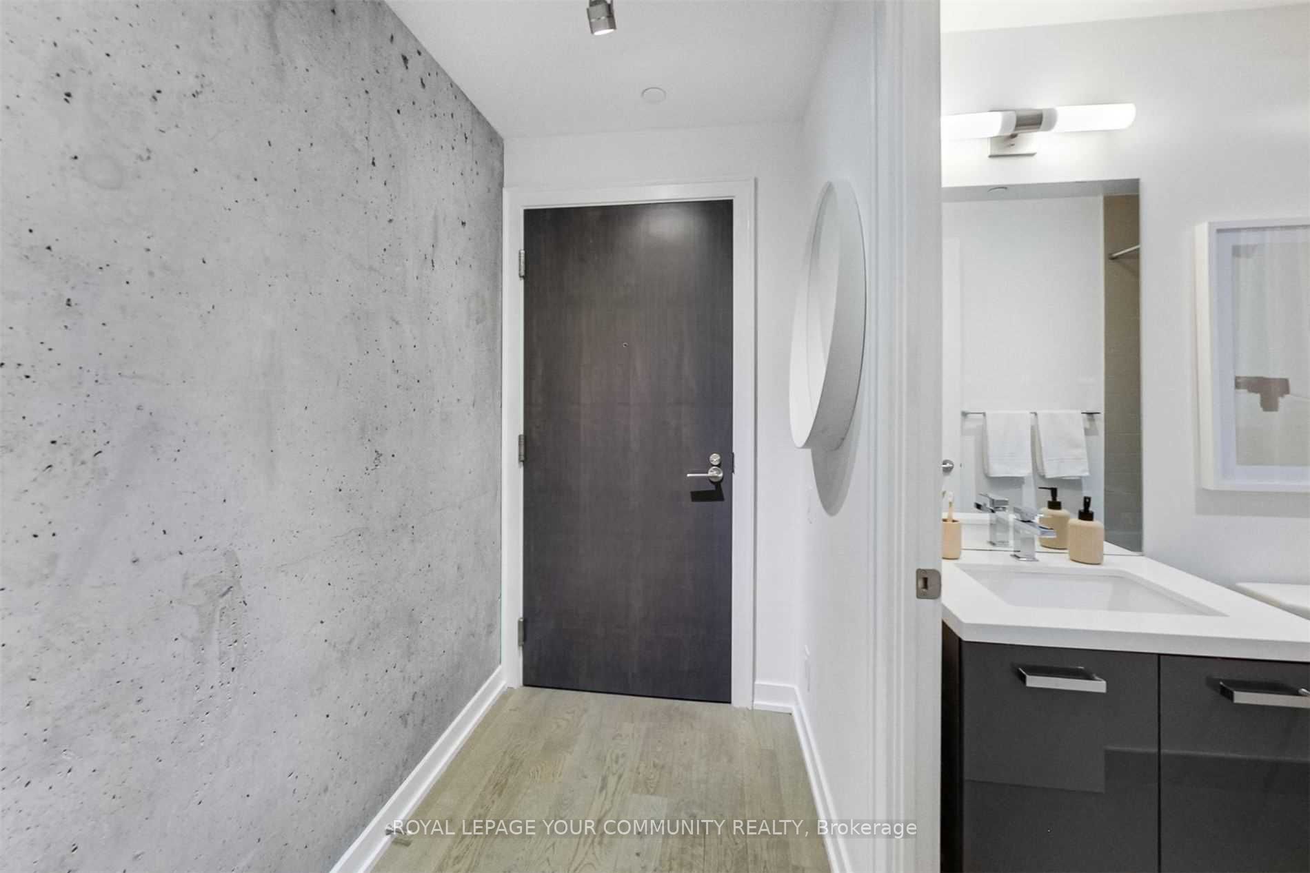 11 Charlotte Street 403, Toronto, ON M5V 2H5 photo 4