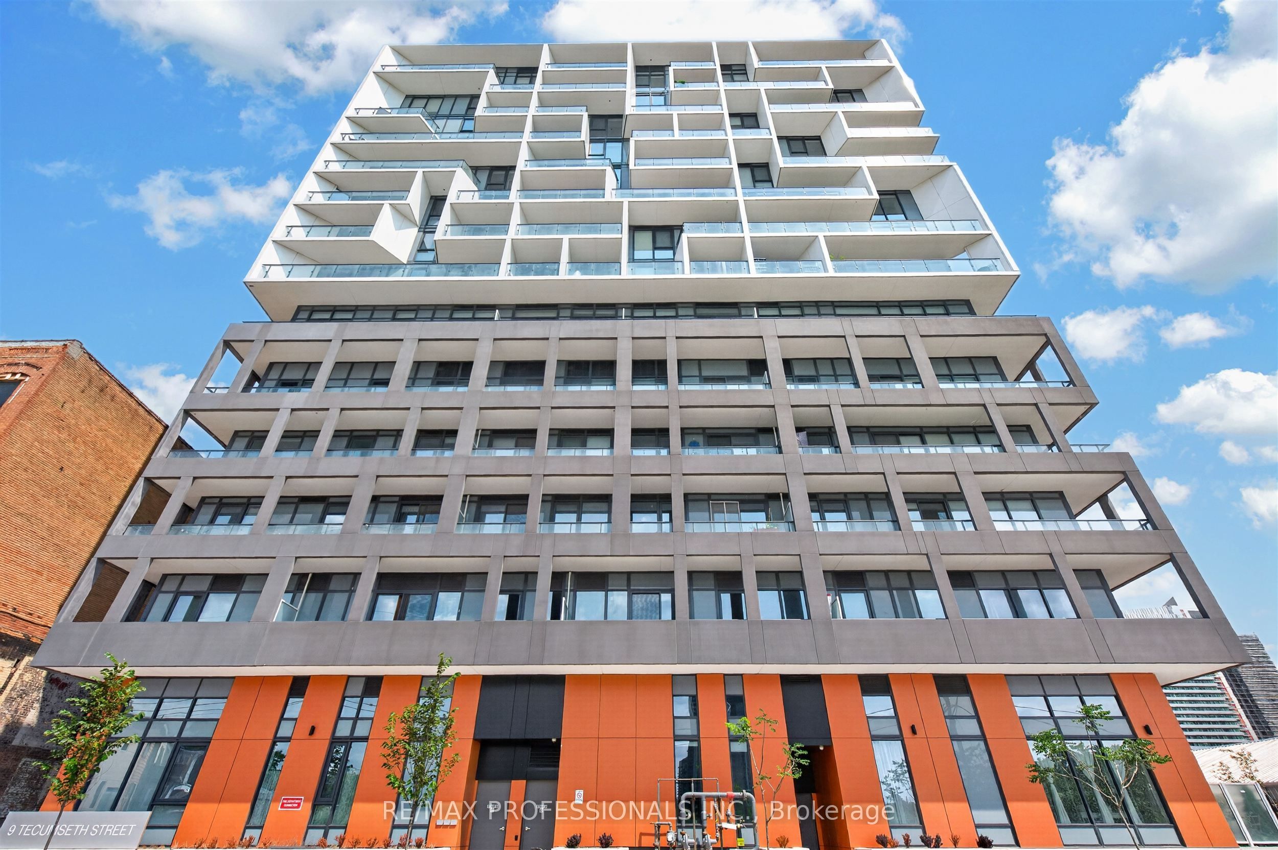 9 Tecumseth Street 604, Toronto, ON M6V 0S5 photo 2