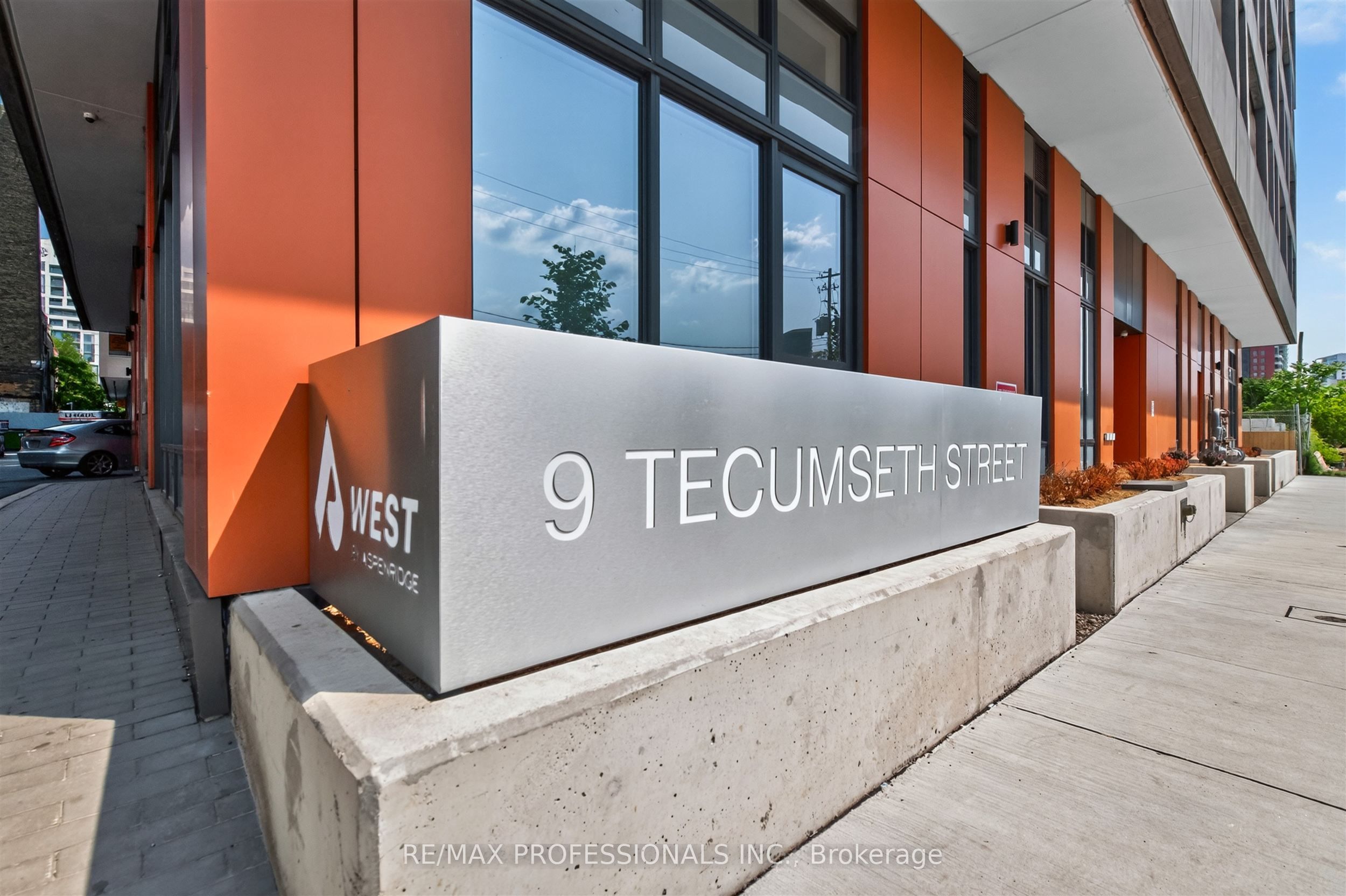 9 Tecumseth Street 604, Toronto, ON M6V 0S5 photo 3