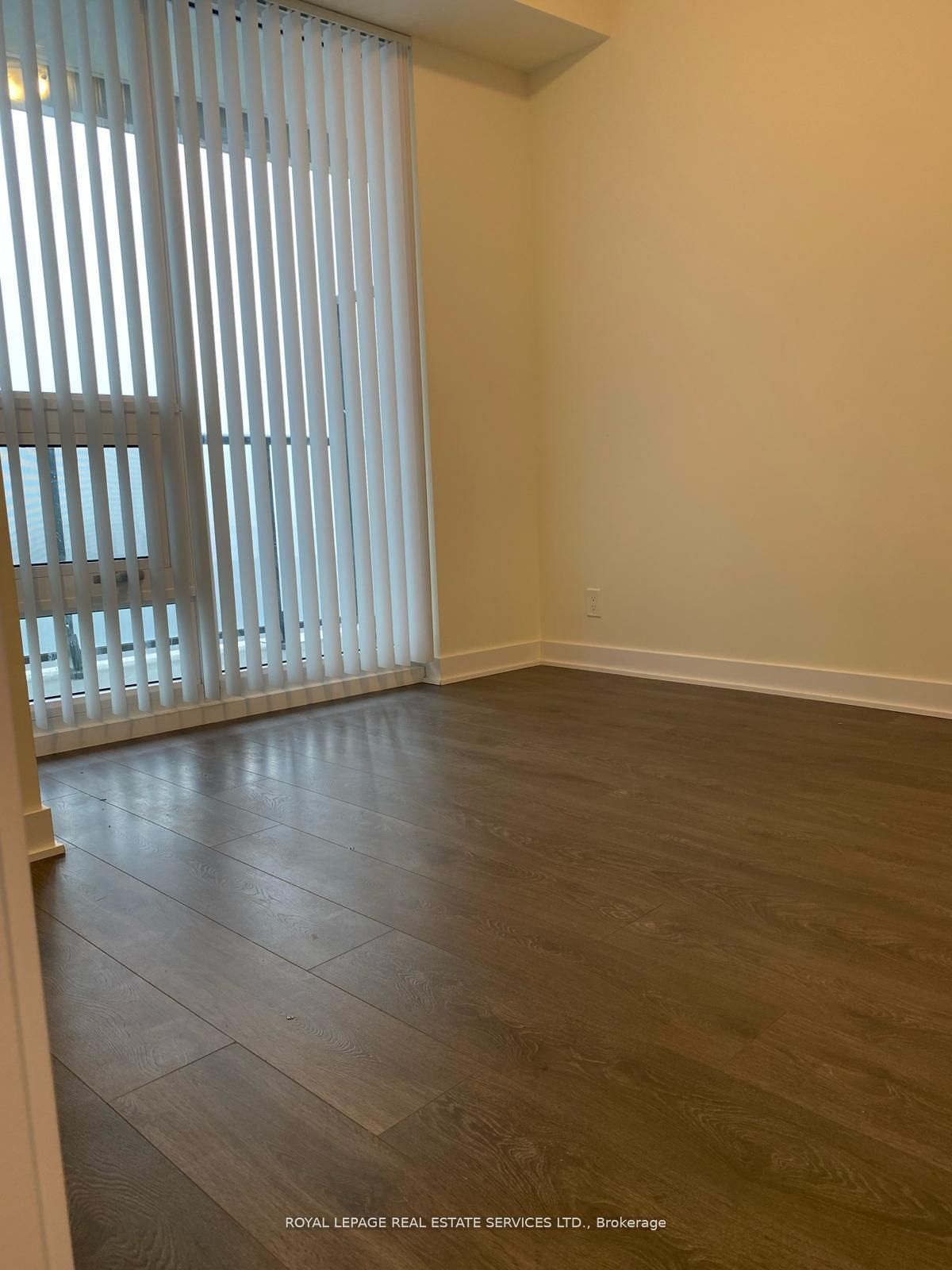 2221 Yonge Street 2107, Toronto, ON M4S 0B8 photo 4