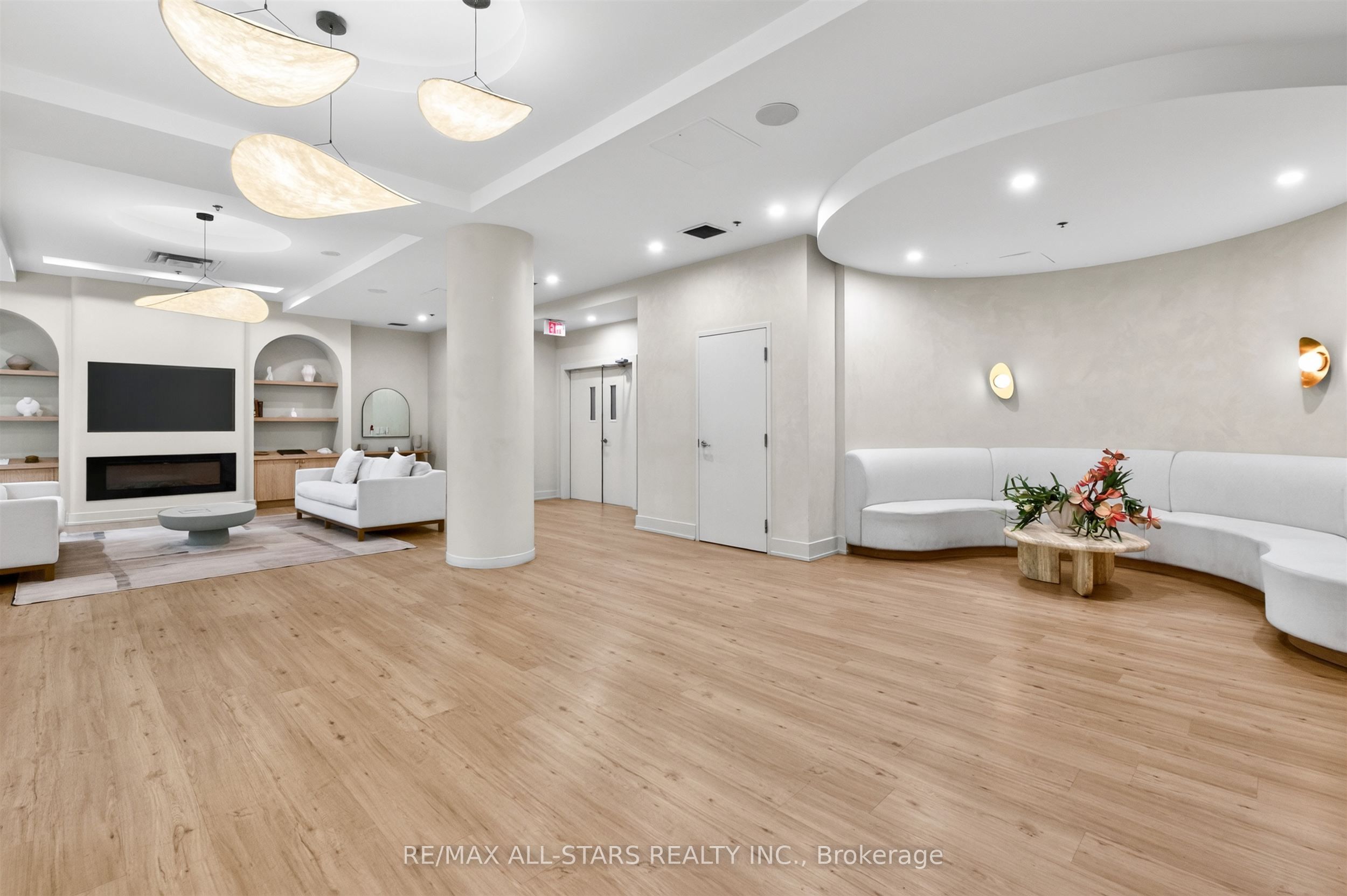 50 Lynn Williams Street 2210, Toronto, ON M6K 3R9 photo 4