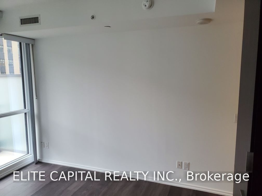 70 Temperance Street 1015, Toronto, ON M5H 4E8 photo 3