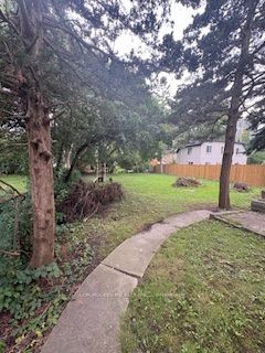 55 Bishop Avenue Lower, Toronto, ON M2M 1Z5 photo 4