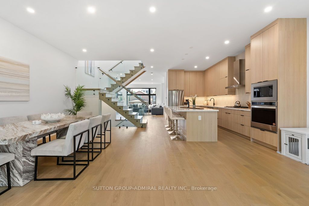 80 Bude Street, Toronto, ON M6C 1X8 photo 2
