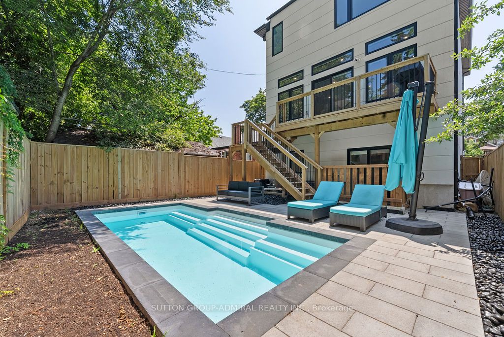 80 Bude Street, Toronto, ON M6C 1X8 photo 4