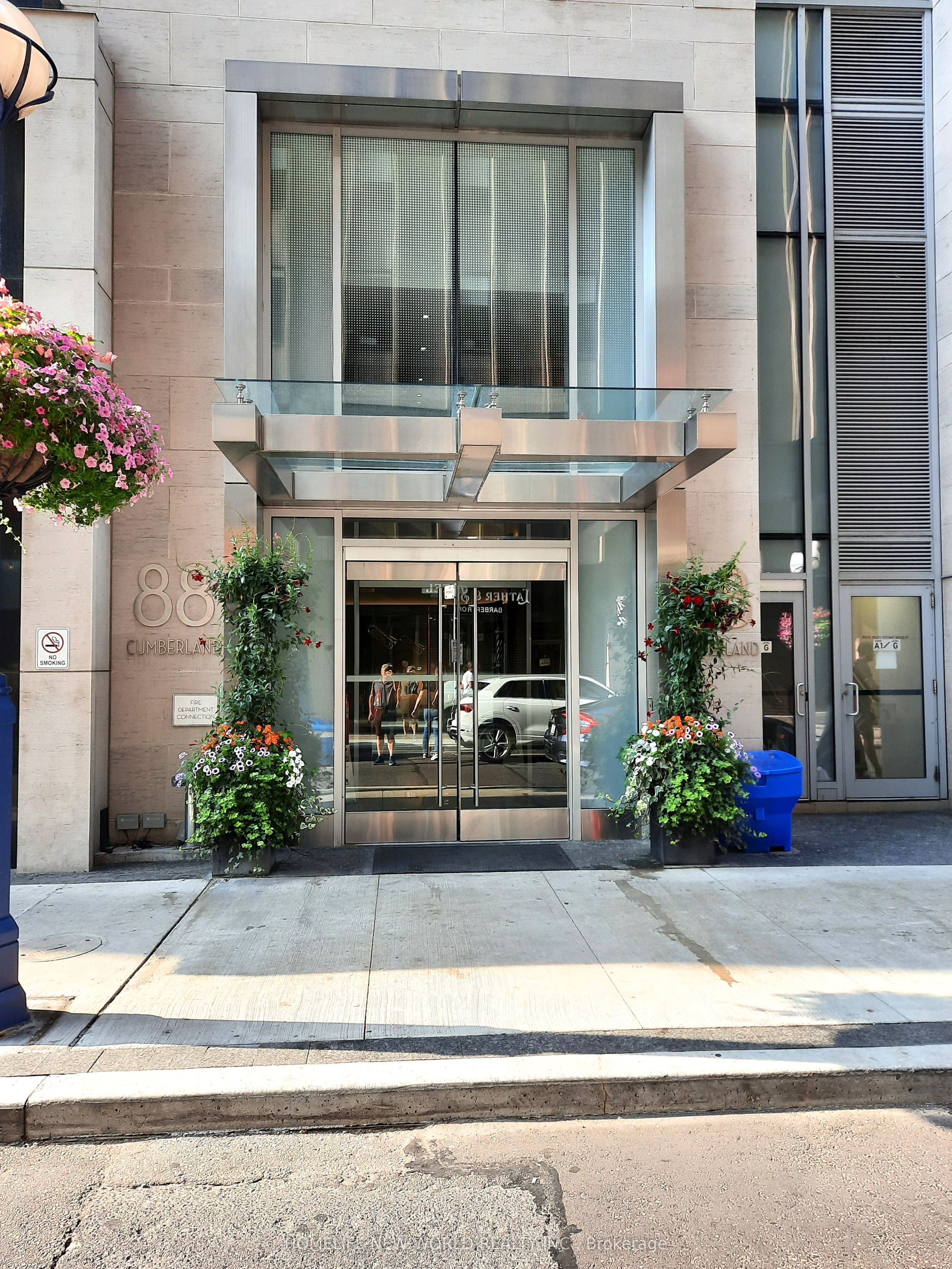 88 Cumberland Street 707, Toronto, ON M5R 0C8