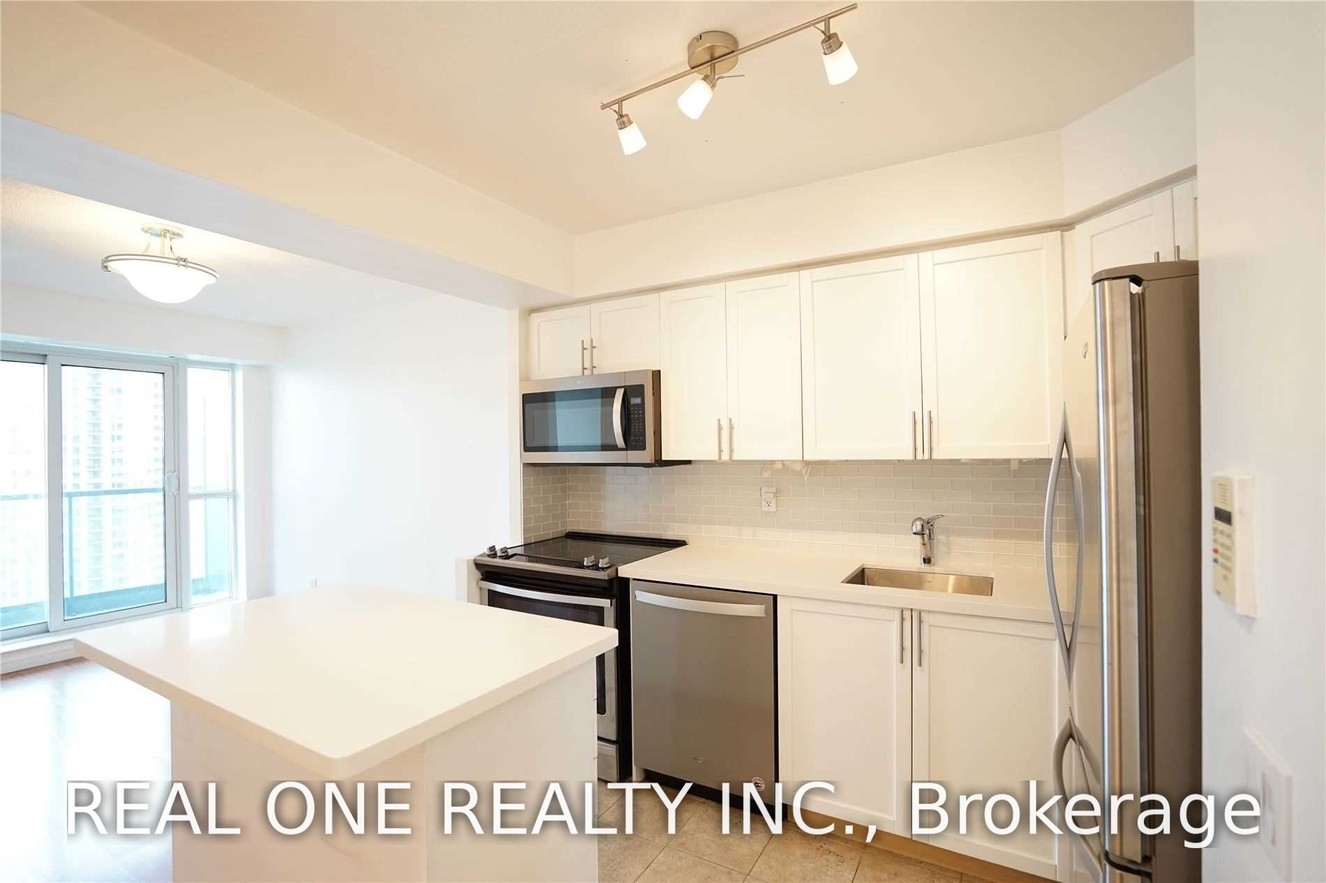 30 Harrison Garden Boulevard 2011, Toronto, ON M2N 7A9 photo 2