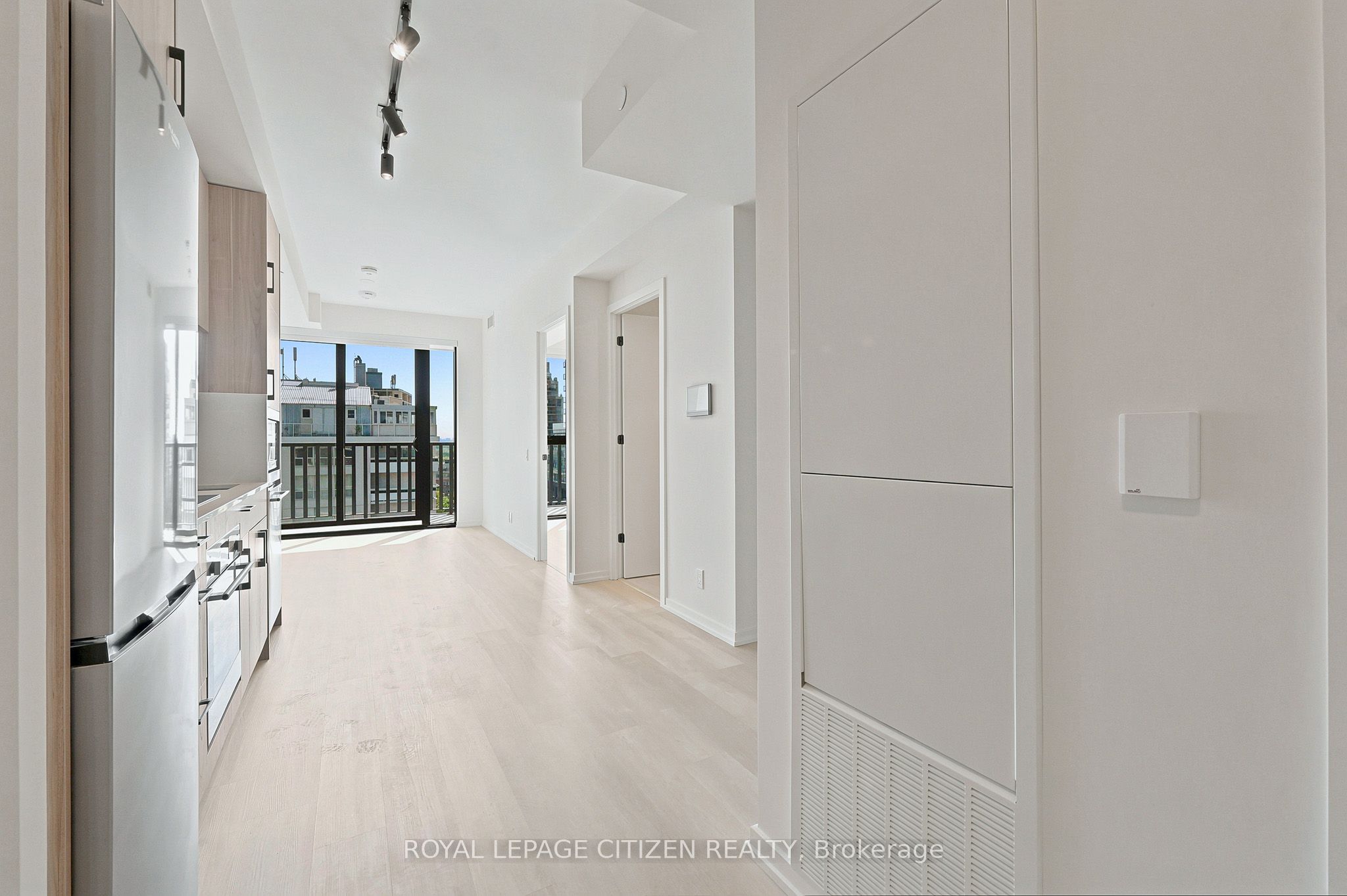 109 Erskine Avenue 906, Toronto, ON M4P 0G8 photo 5