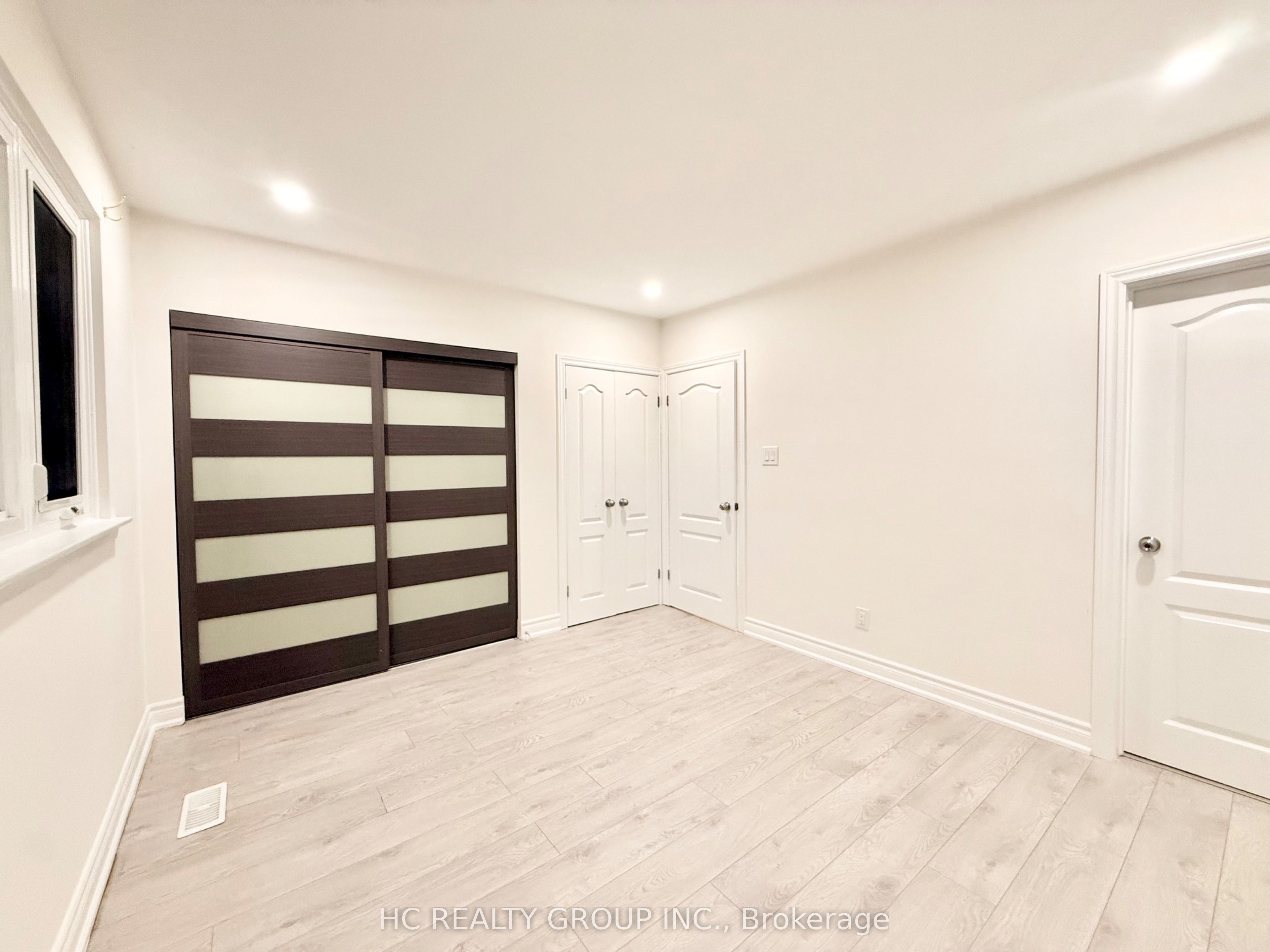 52 Dukinfield Crescent, Toronto, ON M3A 2S1 photo 3