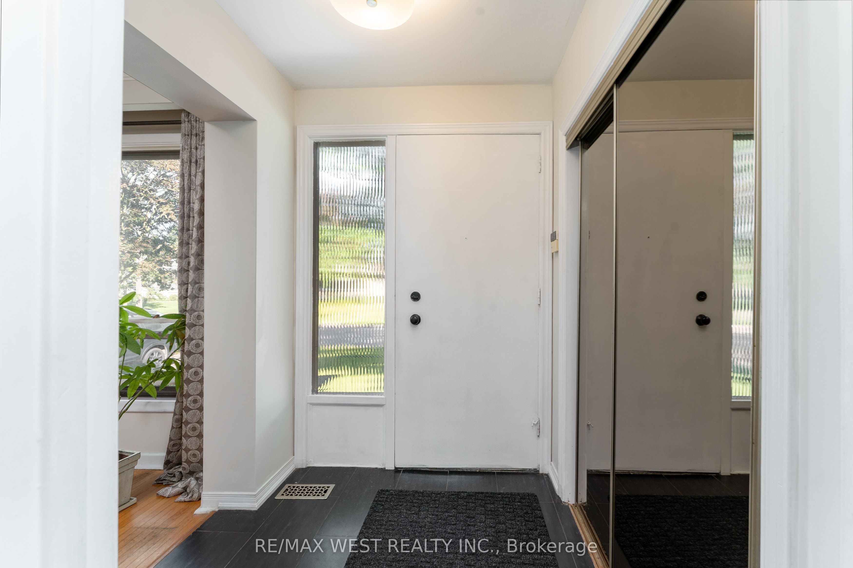 274 Maxwell Street, Toronto, ON M3H 5C3 photo 2