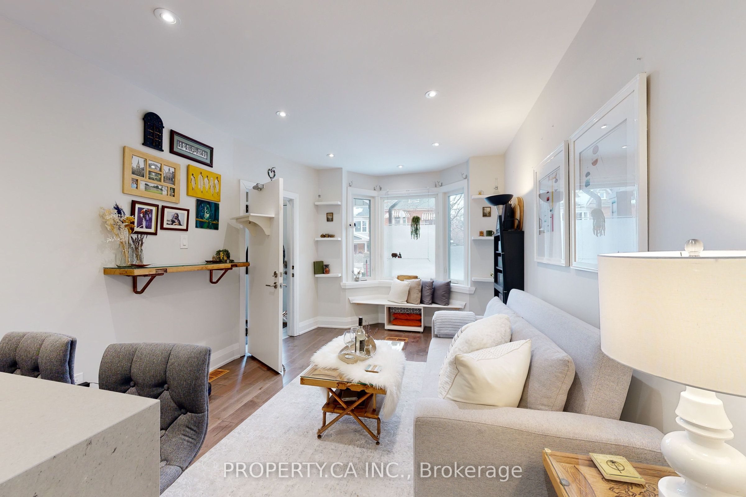 635 Christie Street Main, Toronto, ON M6G 3E6 photo 2