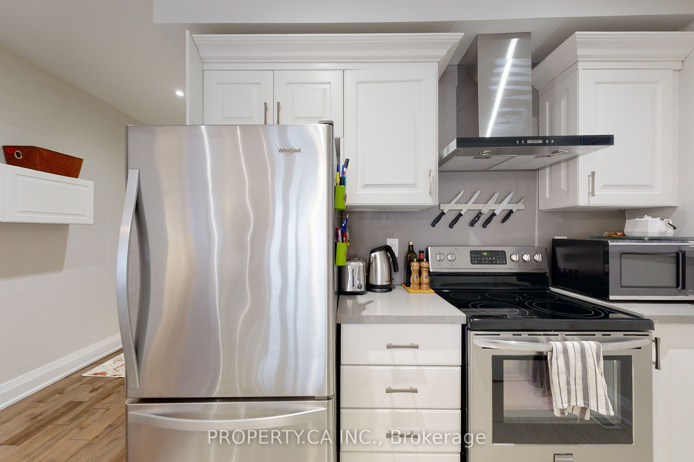 635 Christie Street Main, Toronto, ON M6G 3E6 photo 5