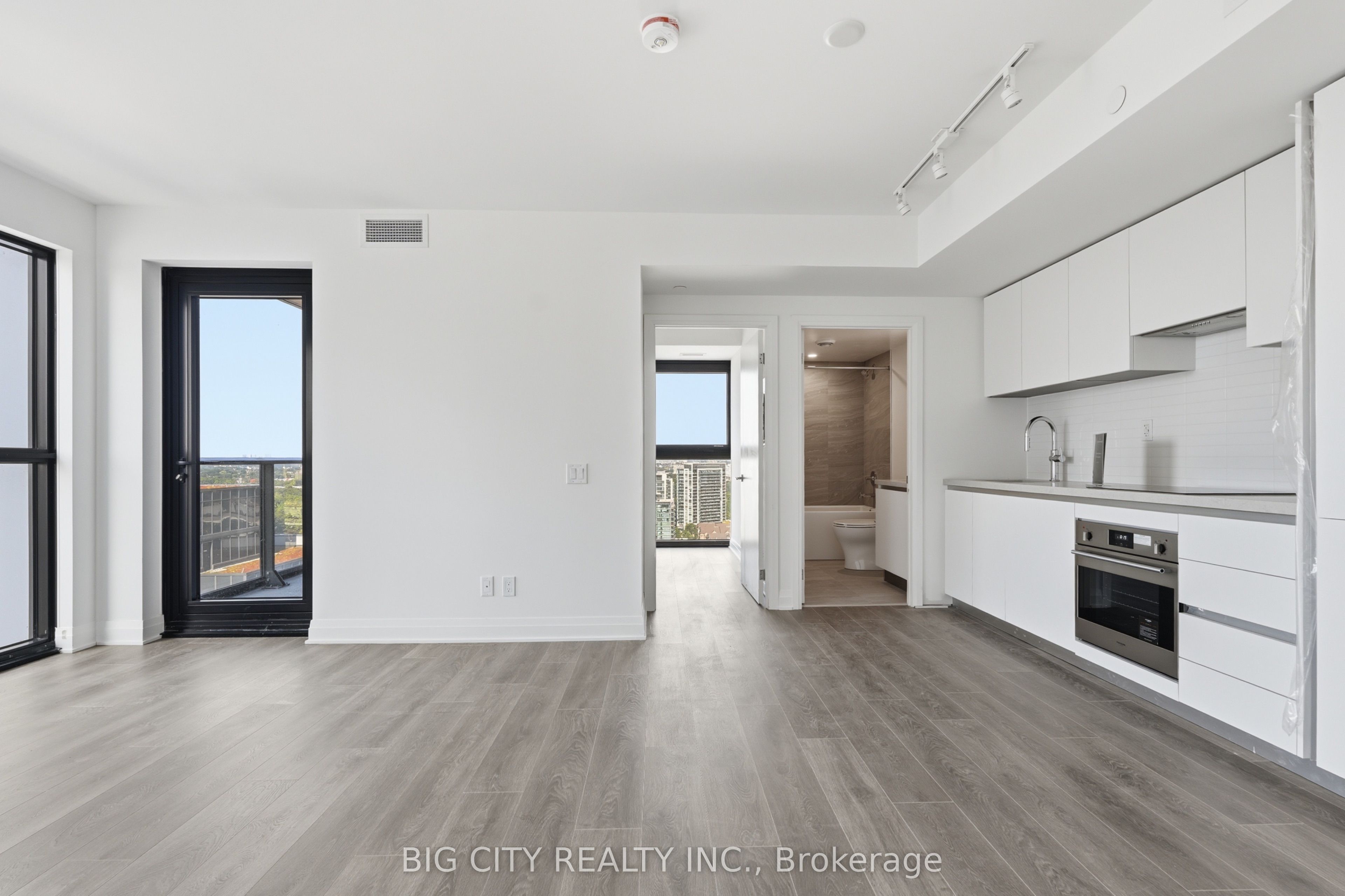 25 Frederick Todd Way 2207, Toronto, ON M4G 0C9 photo 3