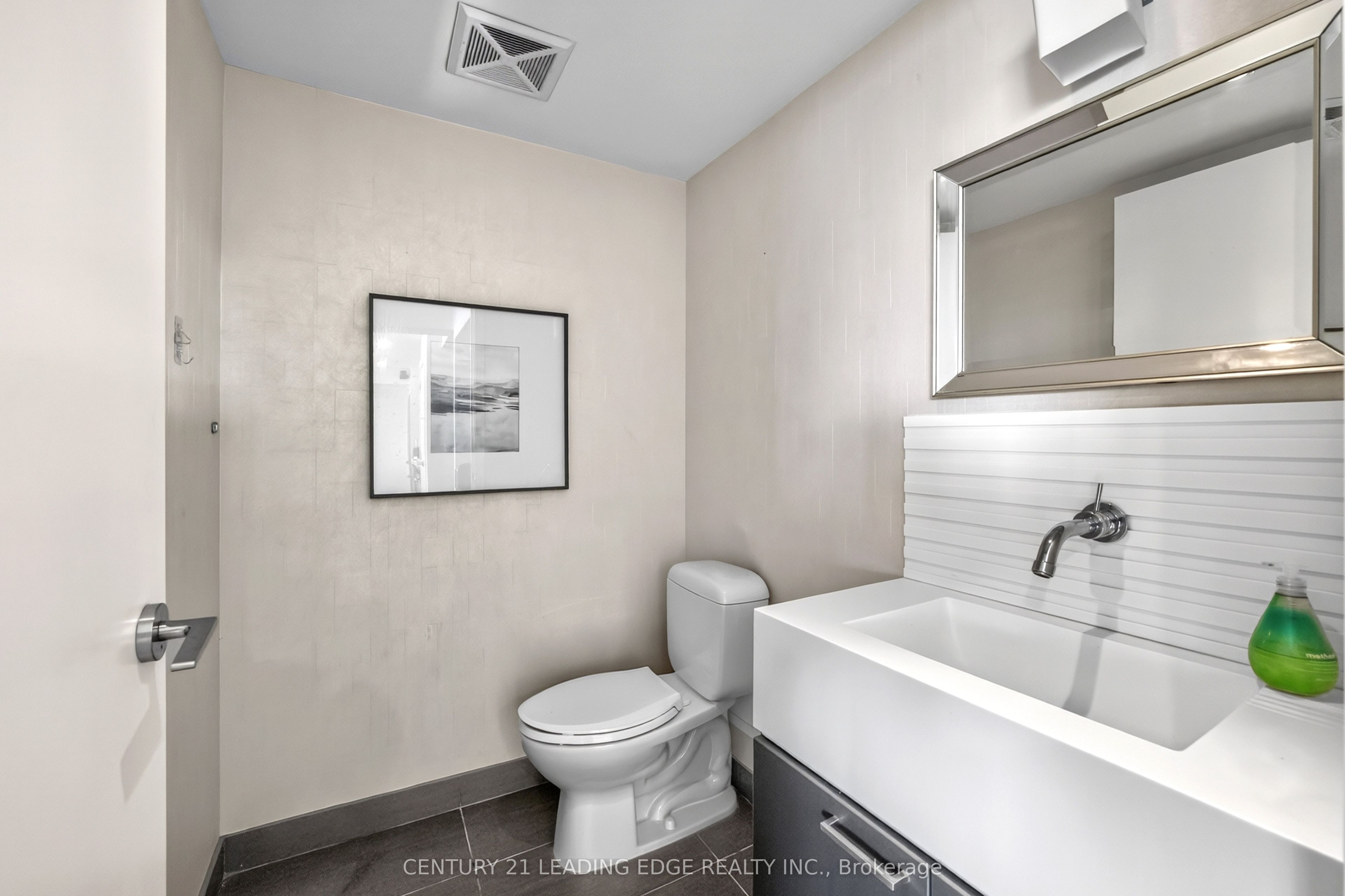 55 Stewart Street Ph1001, Toronto, ON M5V 2V1 photo 5
