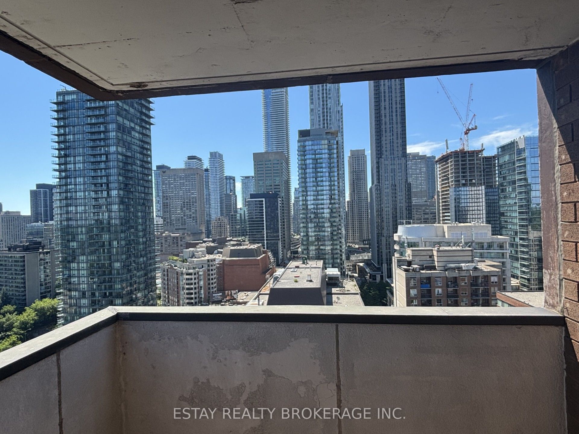 914 Yonge Street 1902, Toronto, ON M4W 3C8 photo 2