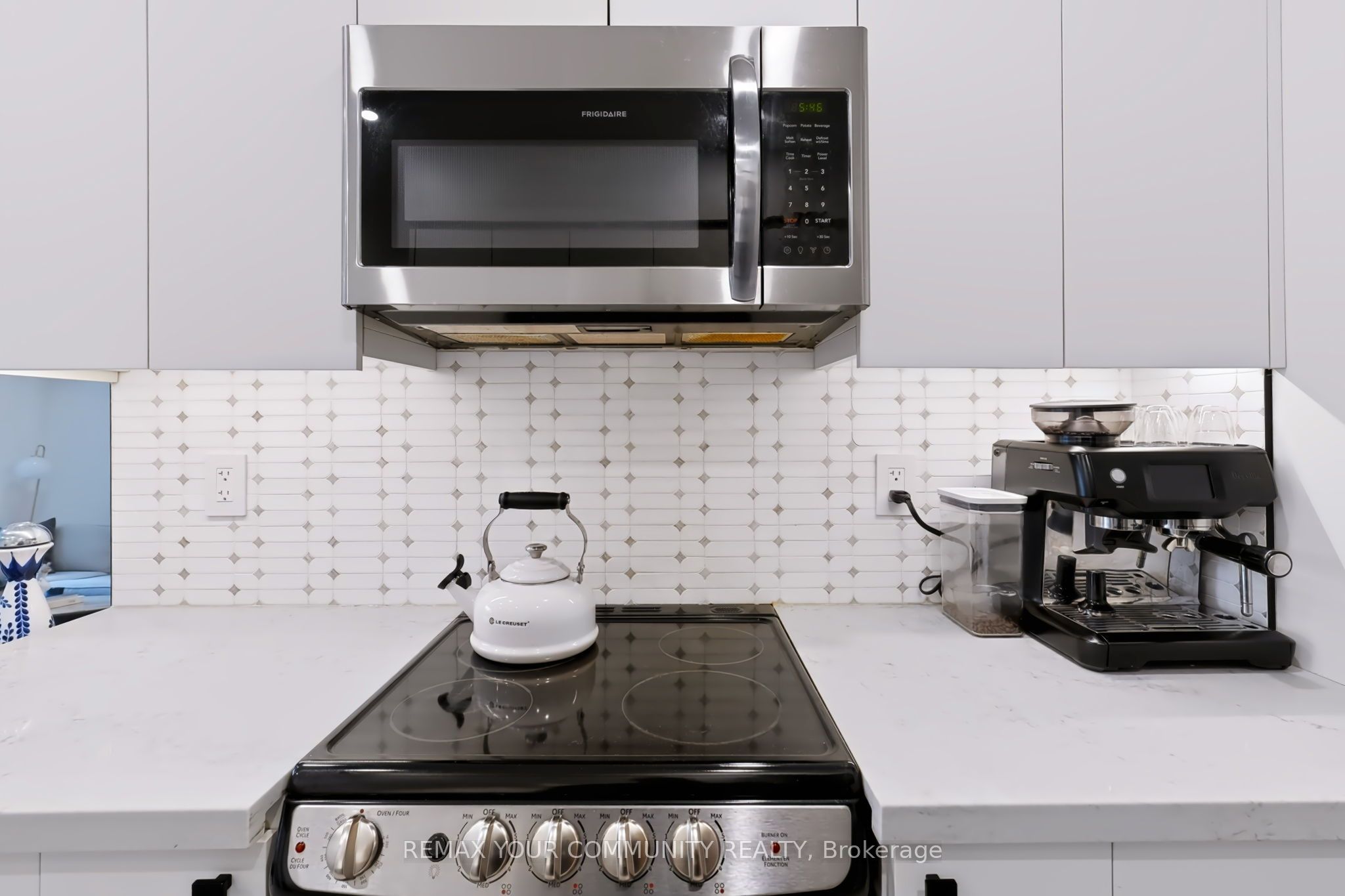 50 Lynn Williams Street 402, Toronto, ON M6K 3R9 photo 4
