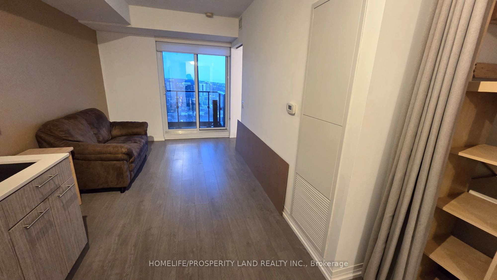 251 Jarvis Street 4002, Toronto, ON M5B 0C3 photo 2