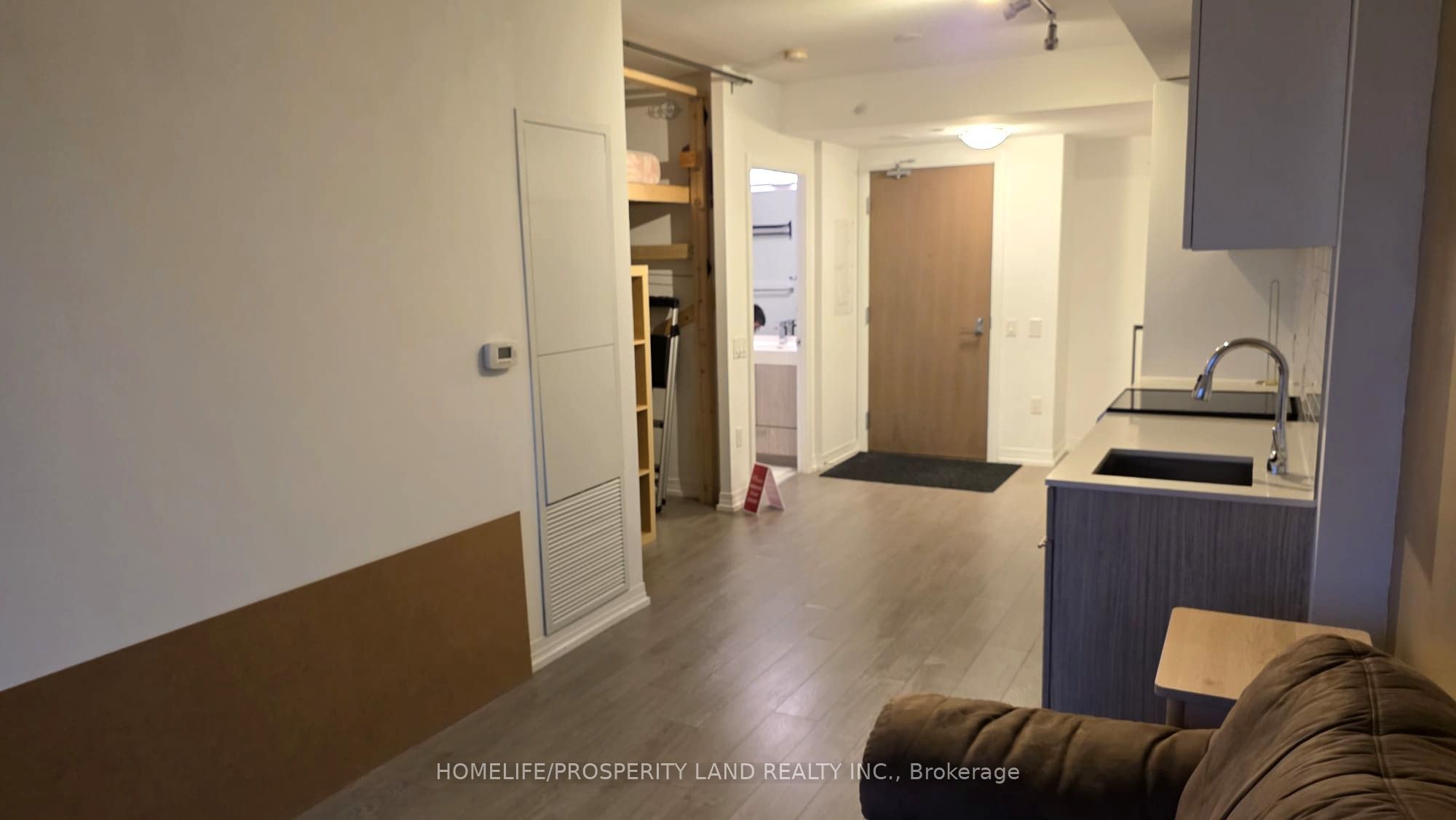 251 Jarvis Street 4002, Toronto, ON M5B 0C3 photo 3