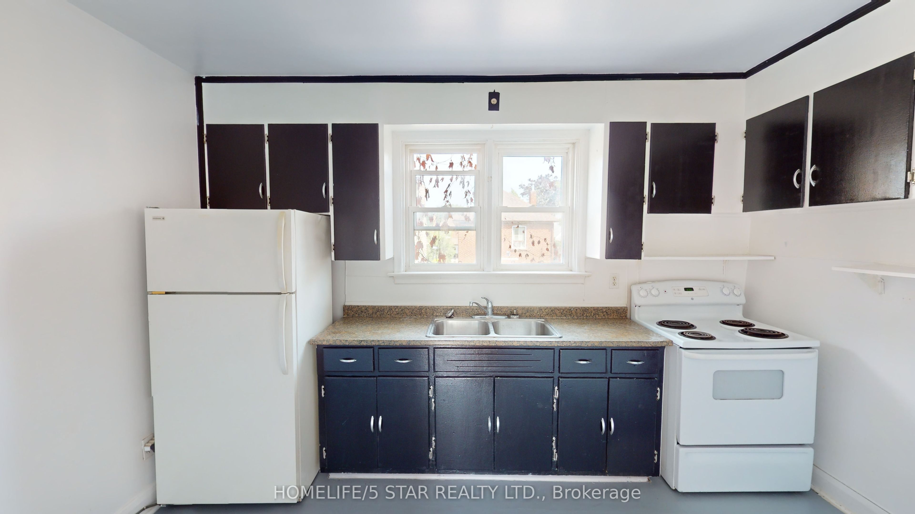 49 Earlsdale Avenue, Toronto, ON M9C 1K9 photo 3