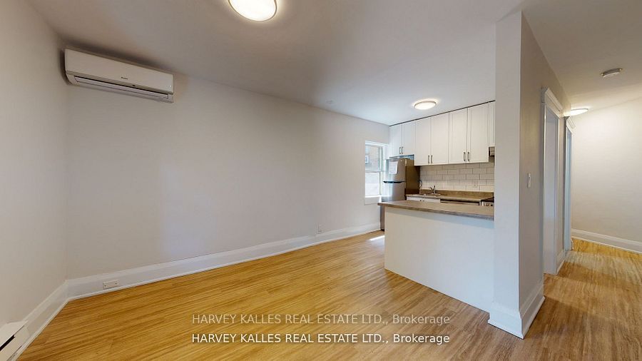 1065 Bathurst Street 6, Toronto, ON M5R 3G8 photo 3