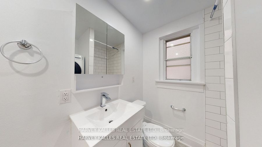 1065 Bathurst Street 6, Toronto, ON M5R 3G8 photo 5