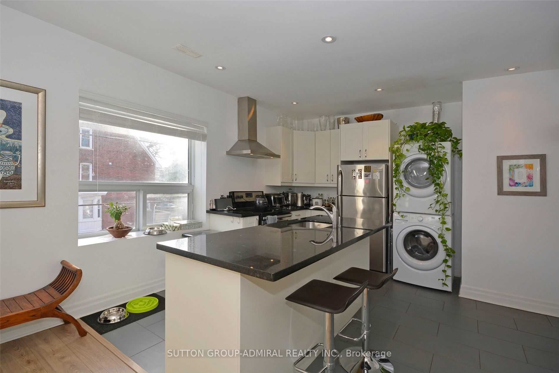 332 Harbord Street, Toronto, ON M6G 1H2 photo 3