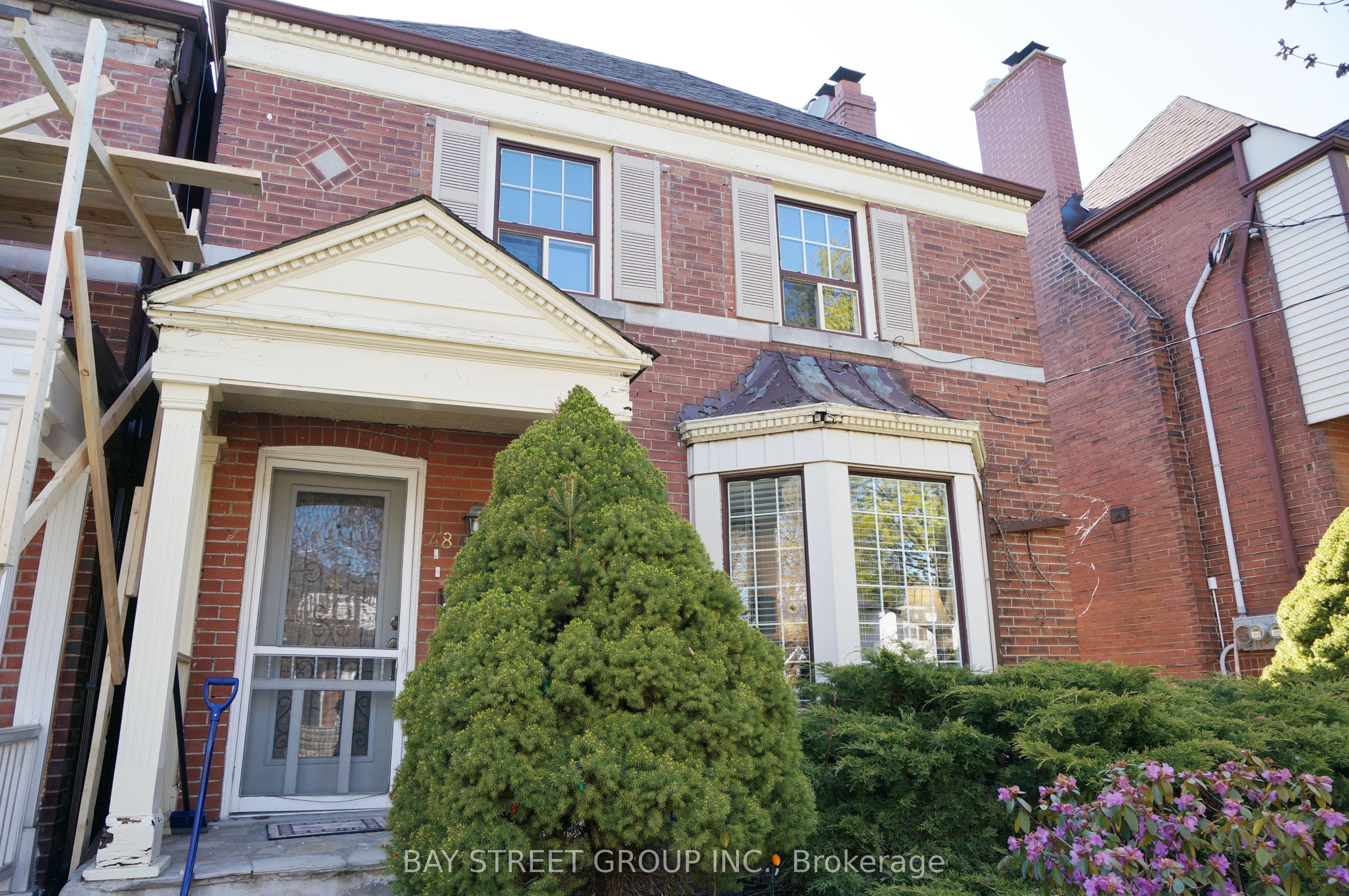 48 Braemar Avenue Main & Lower, Toronto, ON M5P 2L2 photo 2