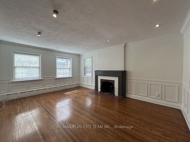 1745 Bathurst Street 1, Toronto, ON M5P 3K5 photo 2