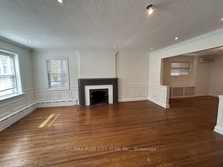 1745 Bathurst Street 1, Toronto, ON M5P 3K5 photo 3