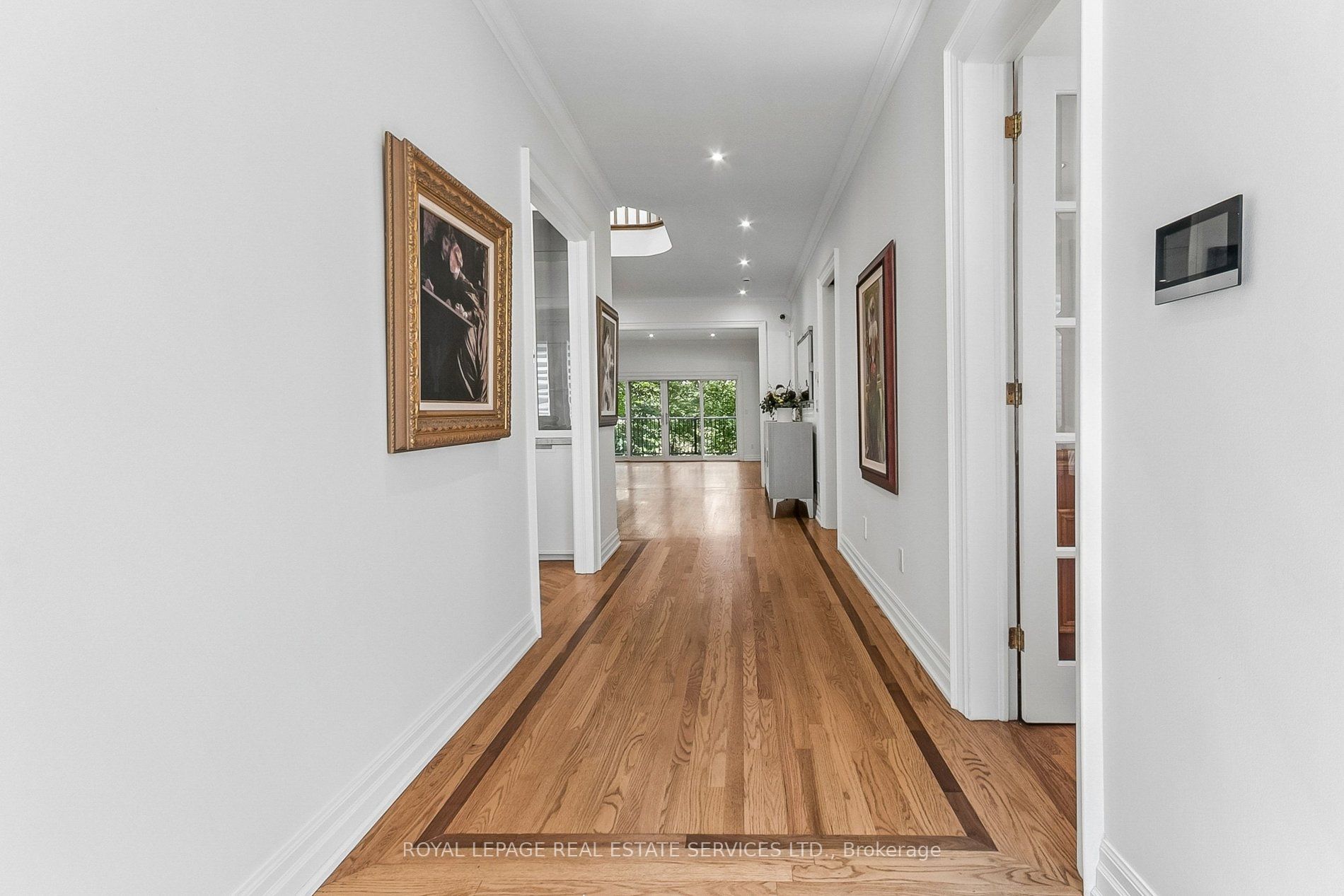 42 Rykert Crescent, Toronto, ON M4G 2S9 photo 2