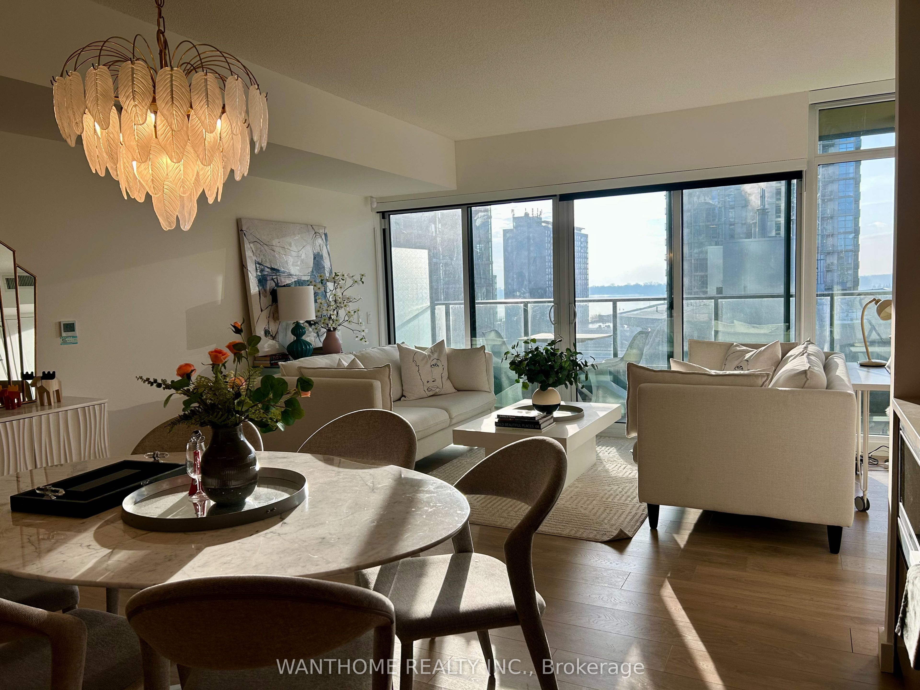 3 Concord Cityplace Way 921, Toronto, ON M5V 0X4 photo 4