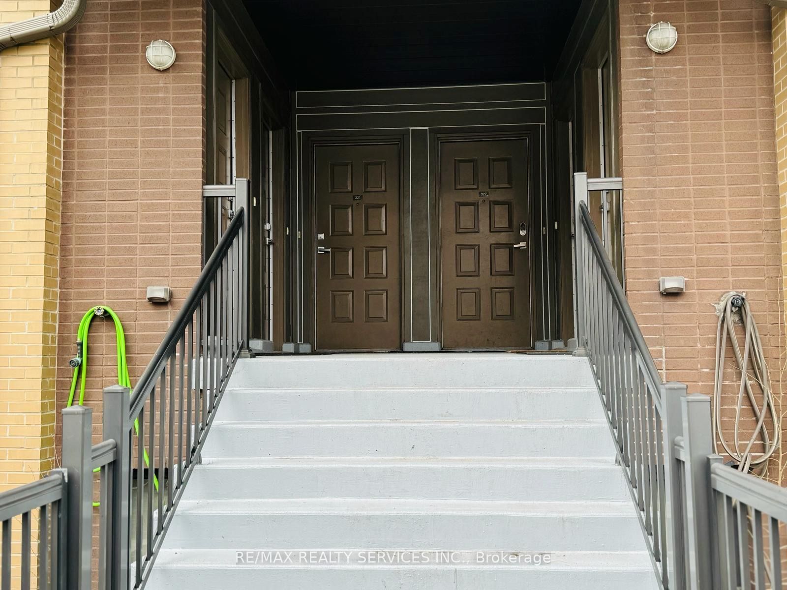 639 Lawrence Avenue W 321, Toronto, ON M6A 1A9 photo 2