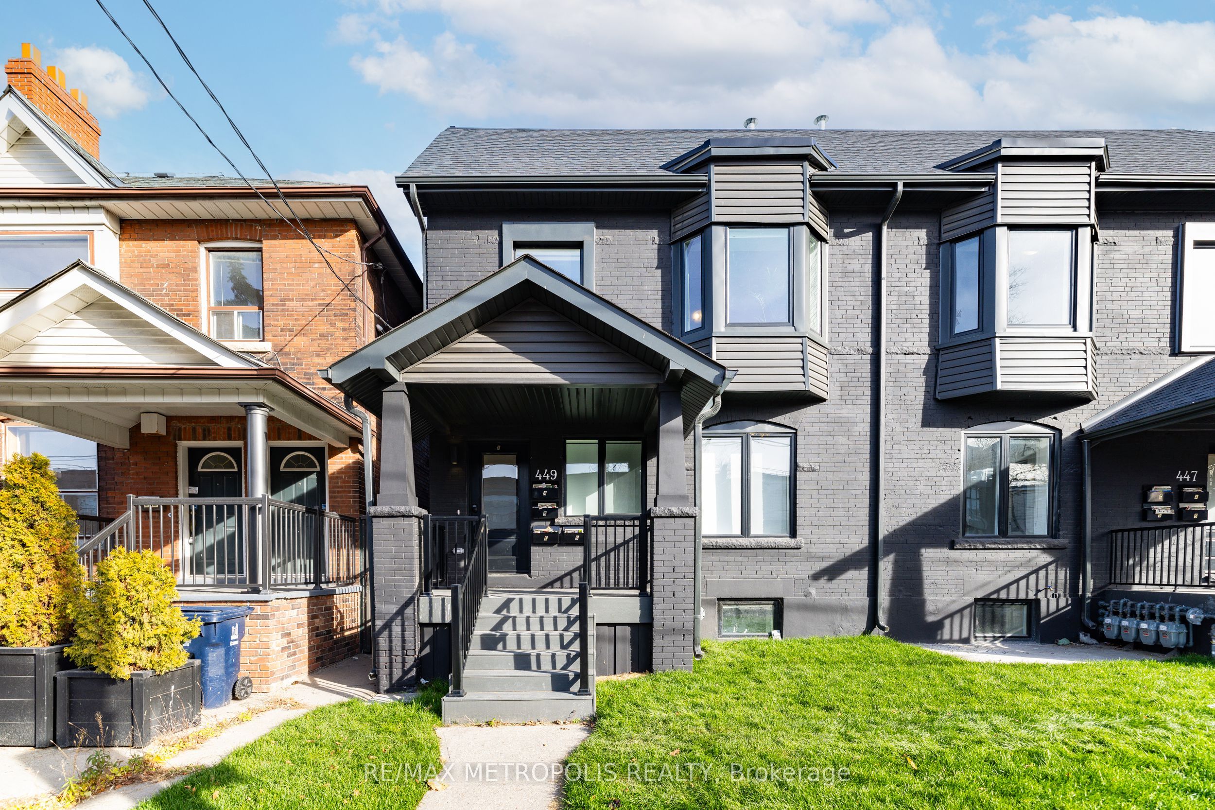 449 Lansdowne Avenue, Toronto, ON M6H 3Y2