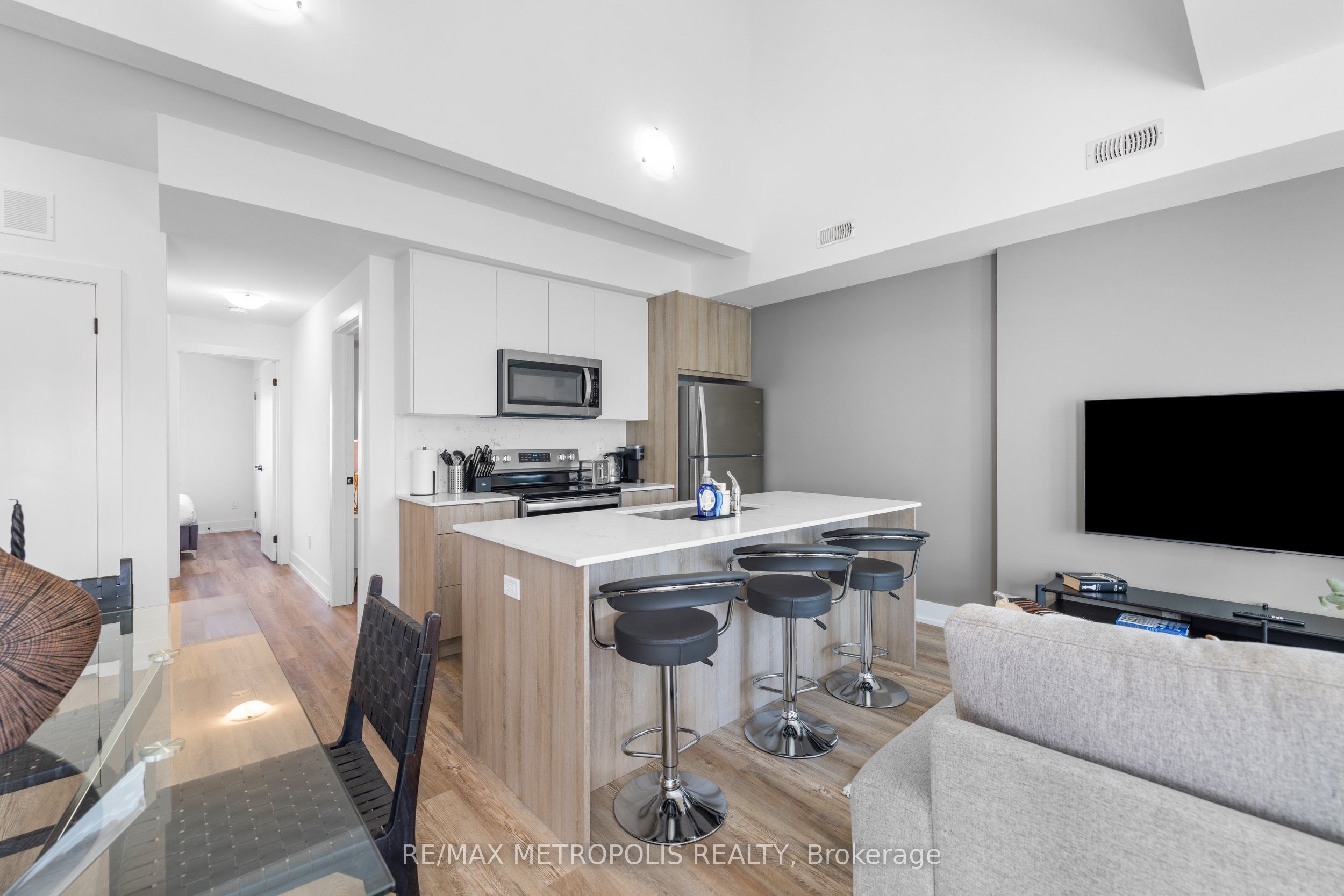 449 Lansdowne Avenue, Toronto, ON M6H 3Y2 photo 5