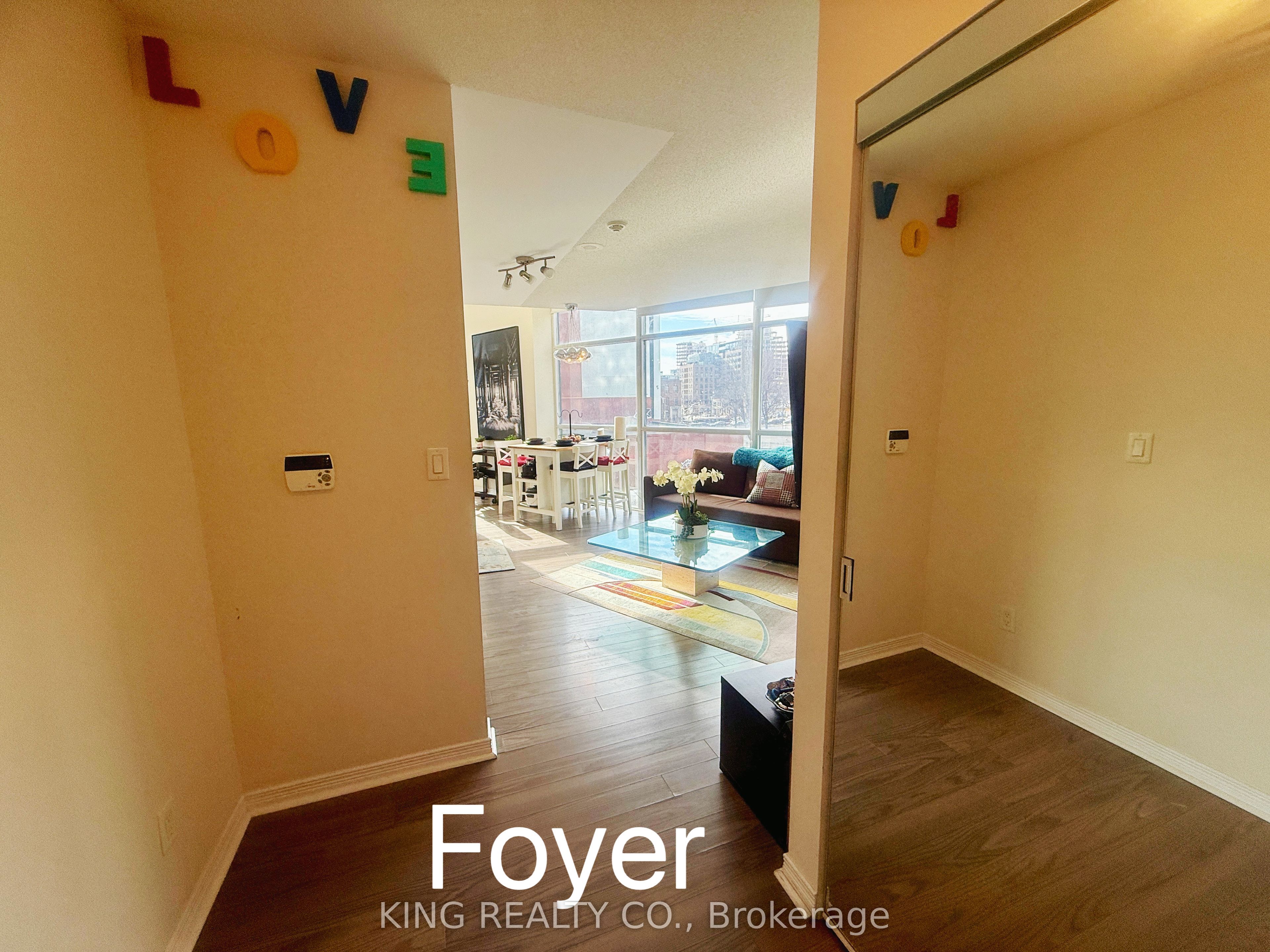352 Front Street W 210, Toronto, ON M5V 0K3 photo 5