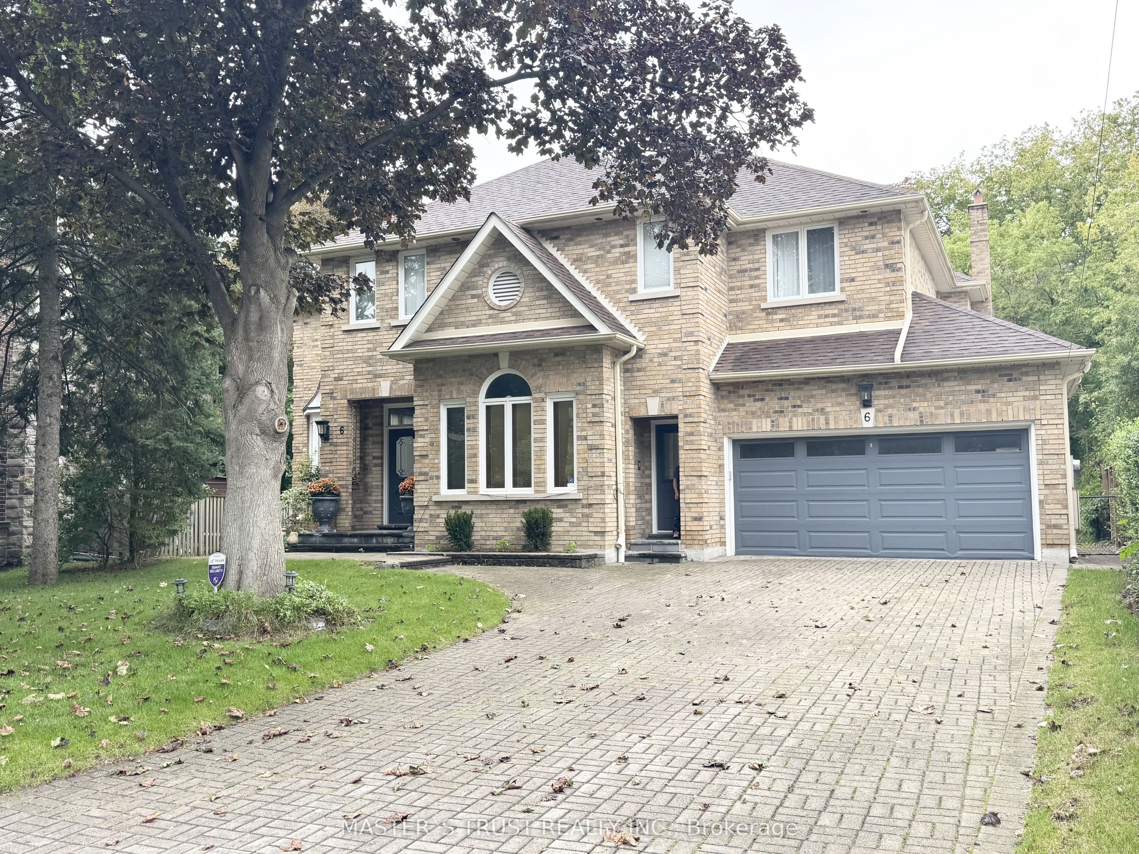 6 Cadmus Road, Toronto, ON M2M 2M4