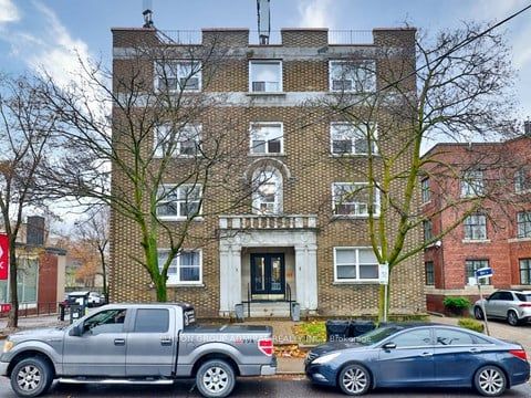 464 Spadina Road 10, Toronto, ON M5P 2W4