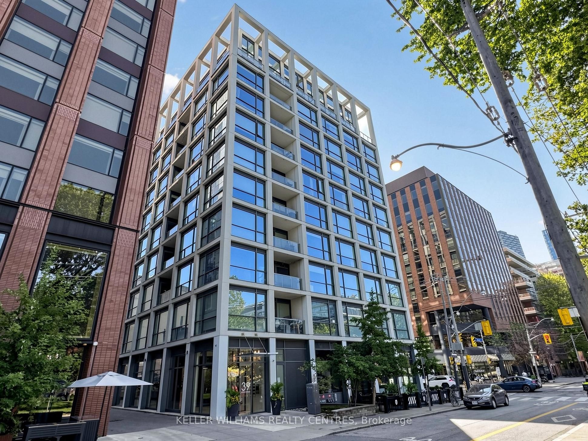 39 Brant Street 617, Toronto, ON M5V 2L9 photo 2
