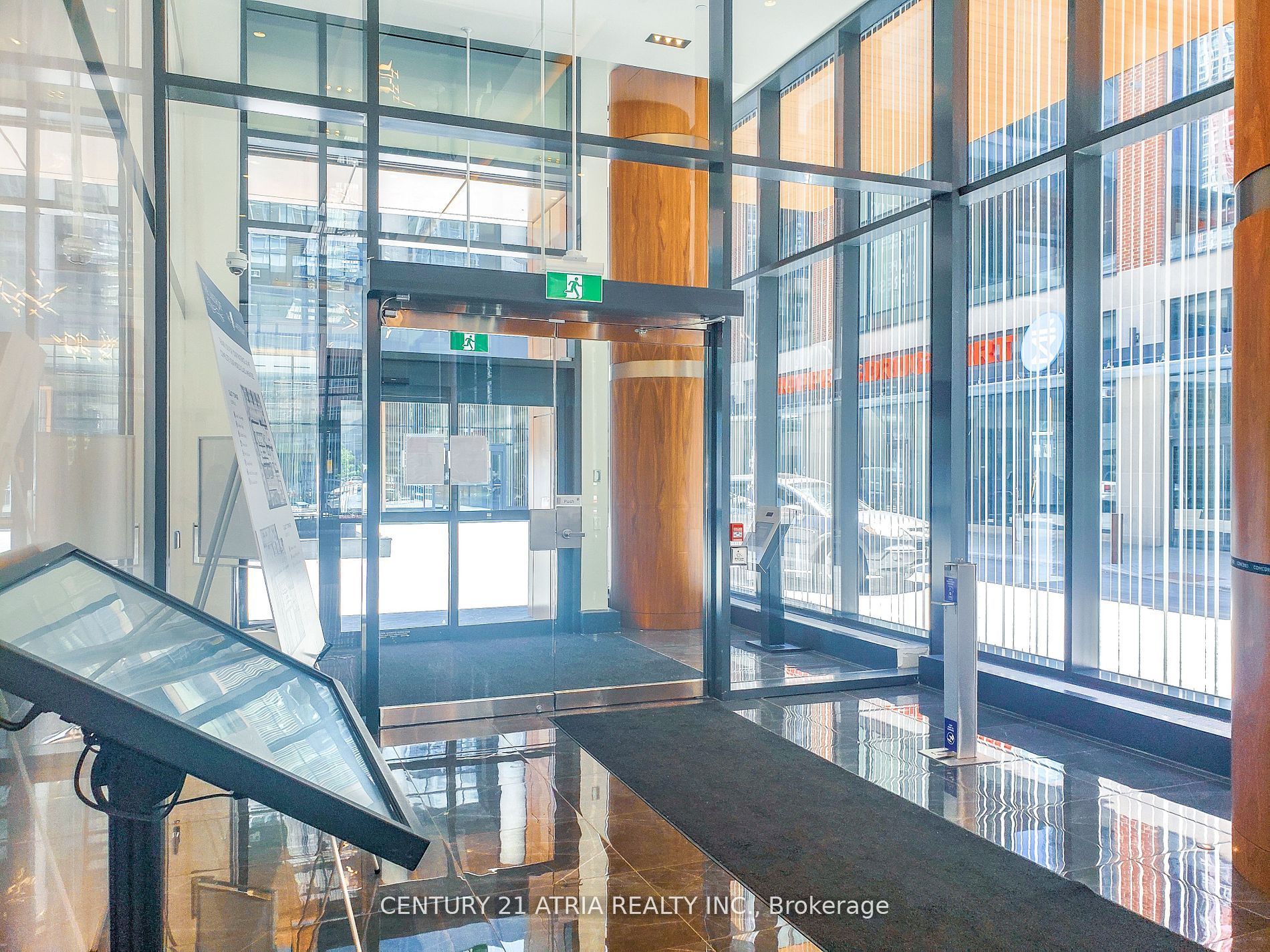 19 Bathurst Street 2610, Toronto, ON M5V 0N2 photo 2
