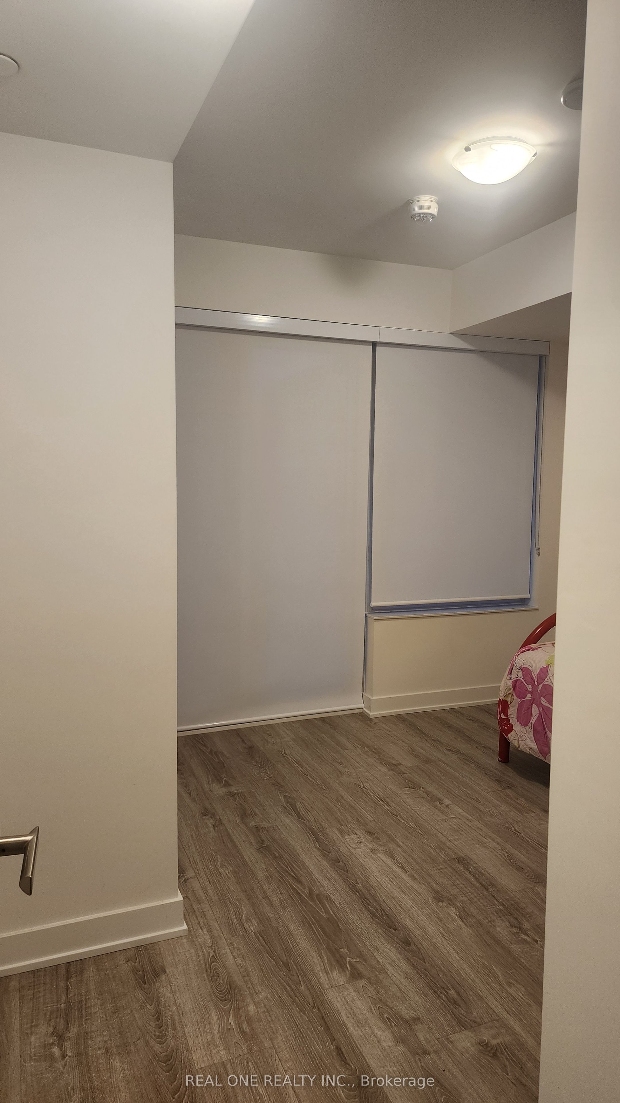 195 Redpath Avenue 1604, Toronto, ON M4P 0E4 photo 5