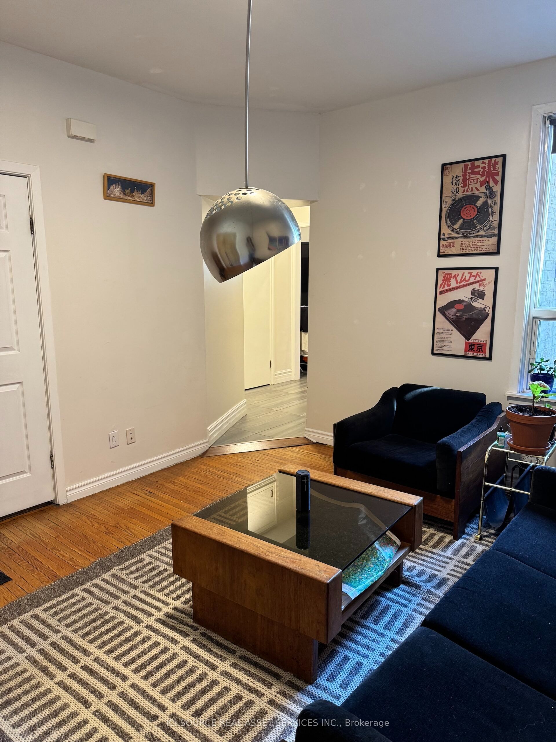 52 Grove Avenue Main Floor, Toronto, ON M6J 3B6 photo 2