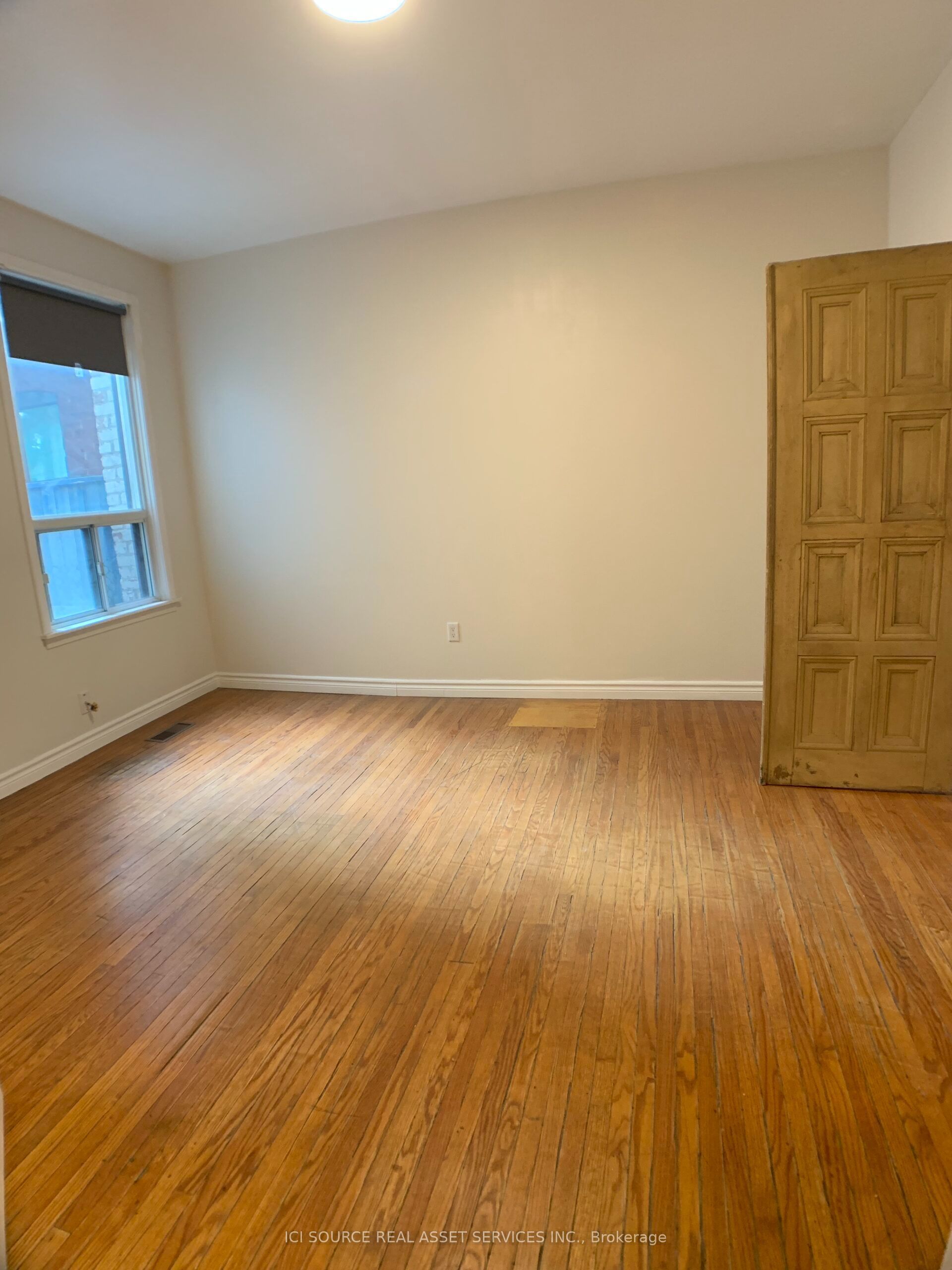 52 Grove Avenue Main Floor, Toronto, ON M6J 3B6 photo 4