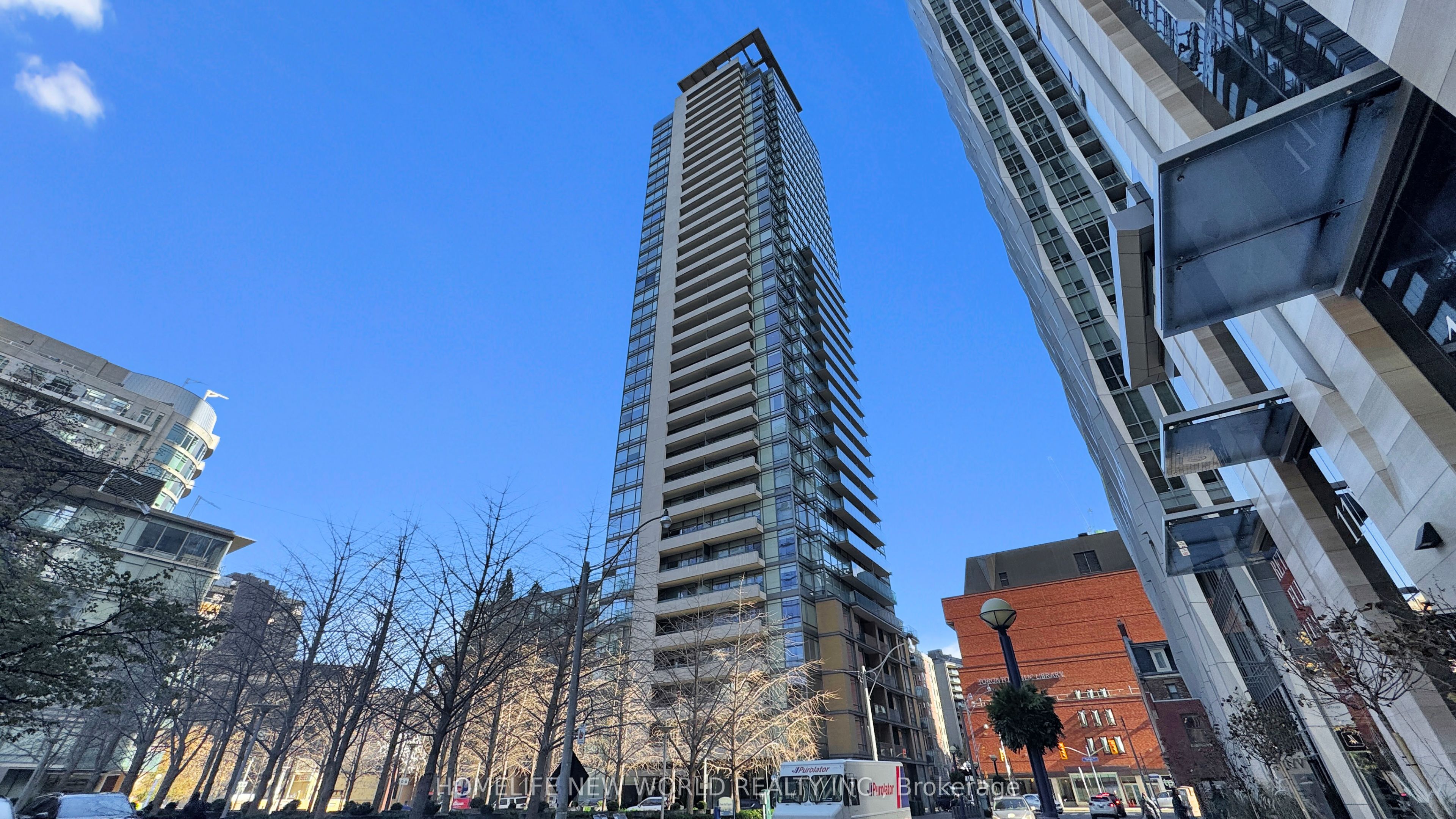 18 Yorkville Avenue 312, Toronto, ON M4W 3Y8 photo 2