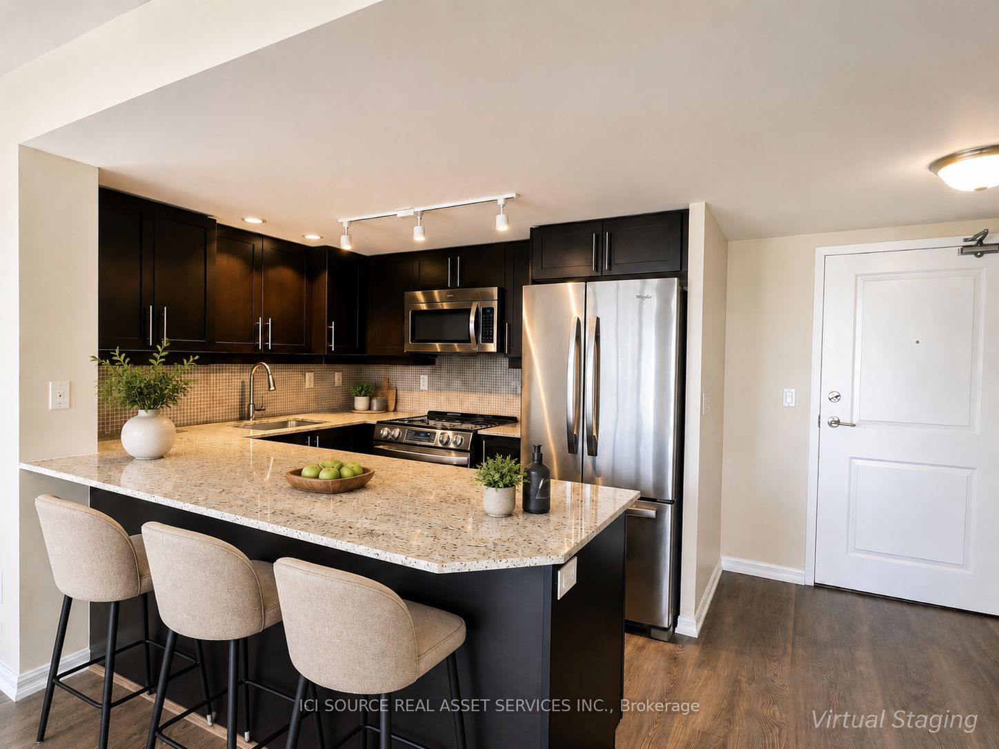 85 East Liberty Street 725, Toronto, ON M6K 3R4 photo 5